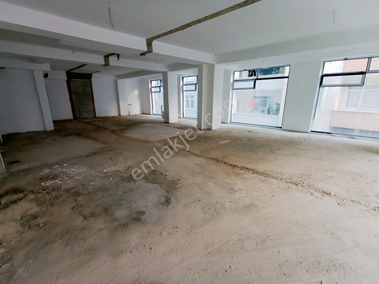 Zeytinburnu Beştelsiz Kiralık Dükkan Mağaza 480 M2 Çift Cephe - Görsel 4