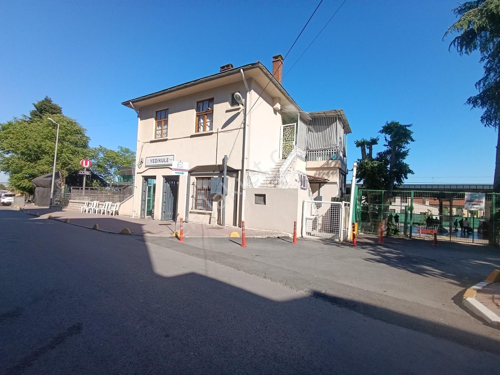 Yedikule'de Sahil Manzaralı Kiralık 2+1 Daire +teras Özel Alan - Görsel 4