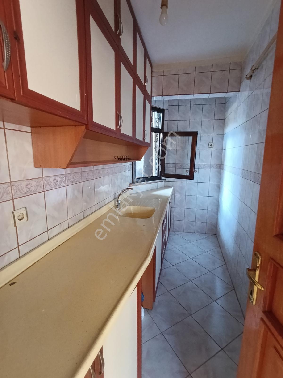 Yedikule'de Sahil Manzaralı Kiralık 2+1 Daire +teras Özel Alan - Görsel 22