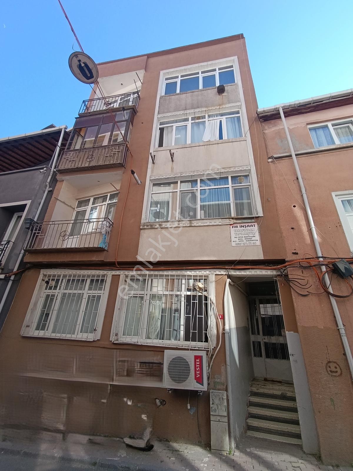 Yedikule'de Sahil Manzaralı Kiralık 2+1 Daire +teras Özel Alan