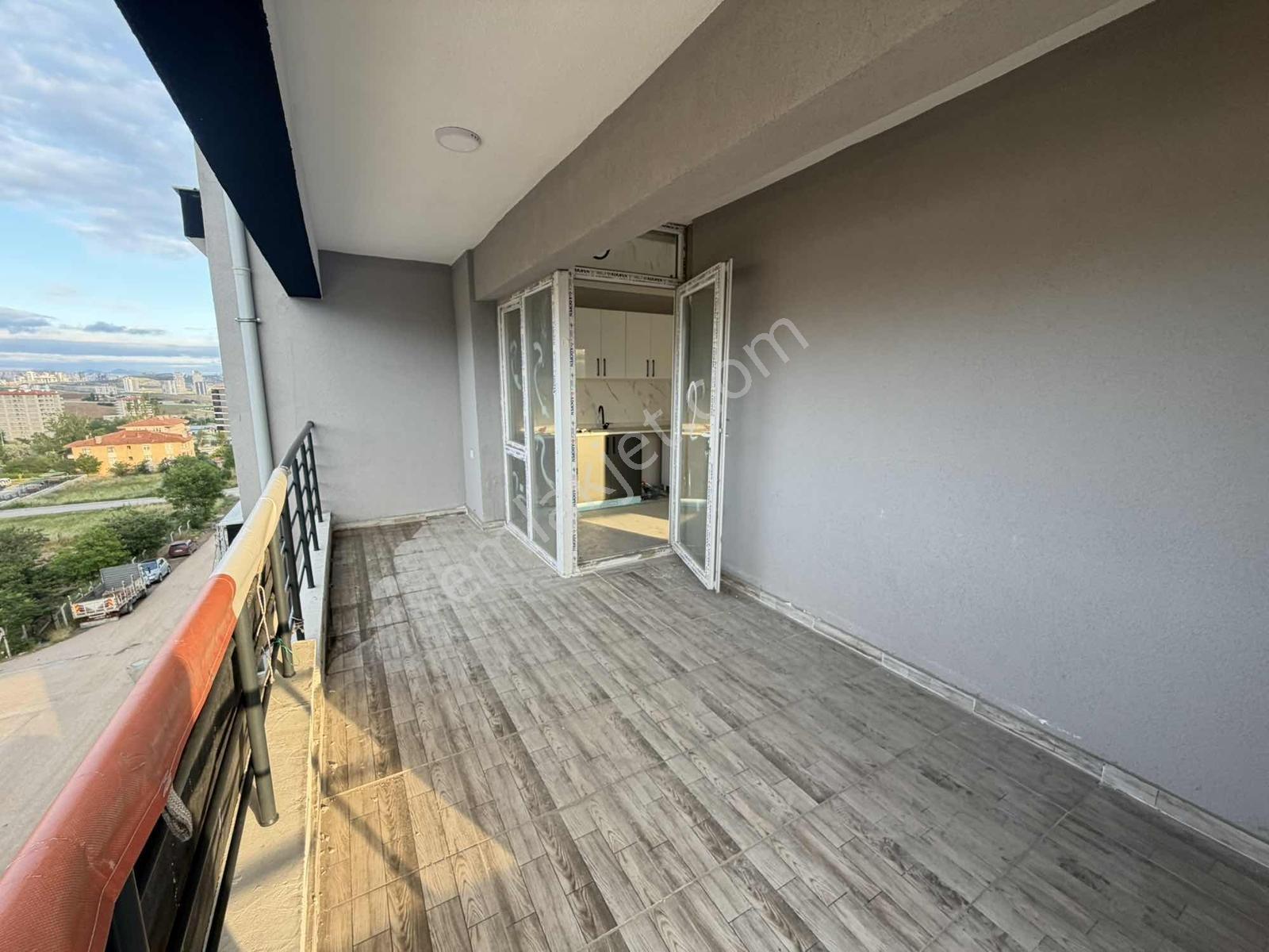 Acil Yakacıkta 4+1 170 M2 Satılık Daire - Görsel 17