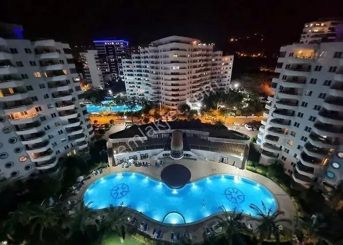 Alanya Mahmutlar'da Aktiviteli Prestijli Sitede 2+1 Satılık Daire