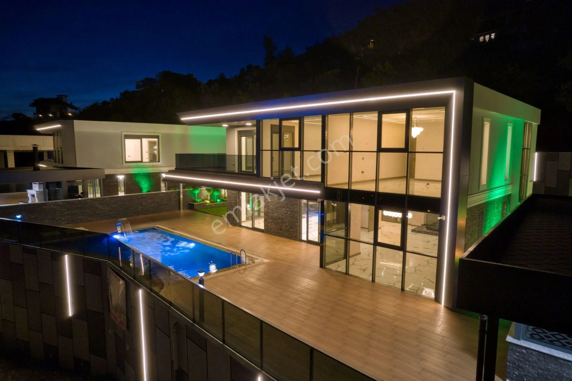 Alanya Kestel Yaylalı'da Ayrıcalıklı Konumda Full Deniz & Kale Manzaralı 4+1 Lüks Villa - Görsel 2