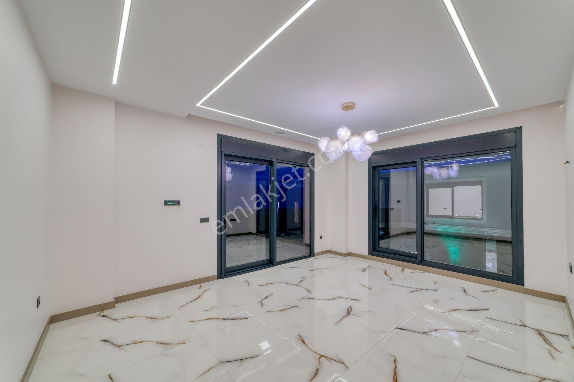 Alanya Kestel Yaylalı'da Ayrıcalıklı Konumda Full Deniz & Kale Manzaralı 4+1 Lüks Villa - Görsel 20