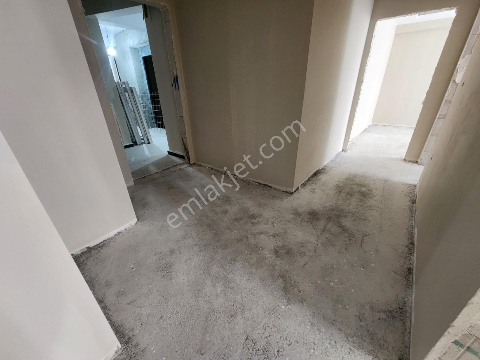 Bulgurlu Merkez'de Metro 2+1 Sıfır Otopark Öncephe Tapumasrafsız - Görsel 8