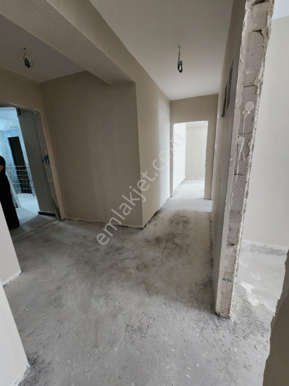 Bulgurlu Merkez'de Metro 2+1 Sıfır Otopark Öncephe Tapumasrafsız - Görsel 26