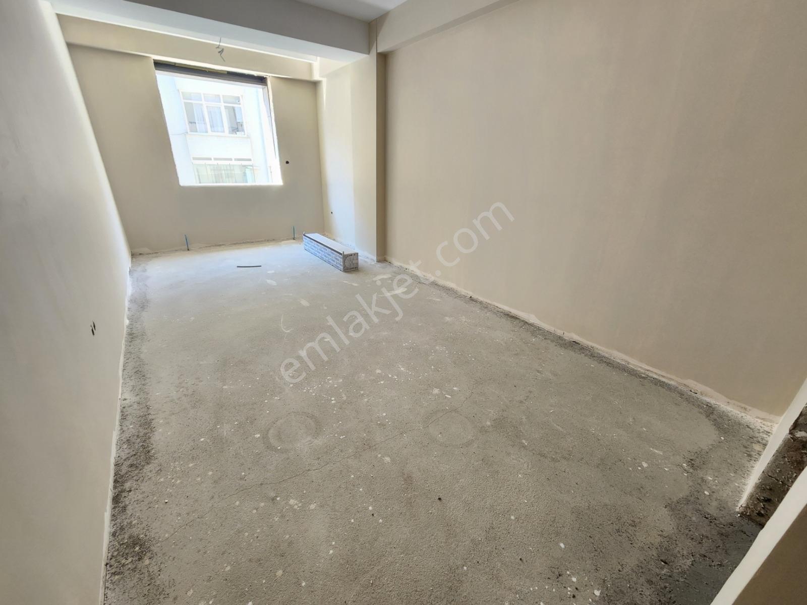 Bulgurlu Merkez'de Metro 2+1 Sıfır Otopark Öncephe Tapumasrafsız - Görsel 29