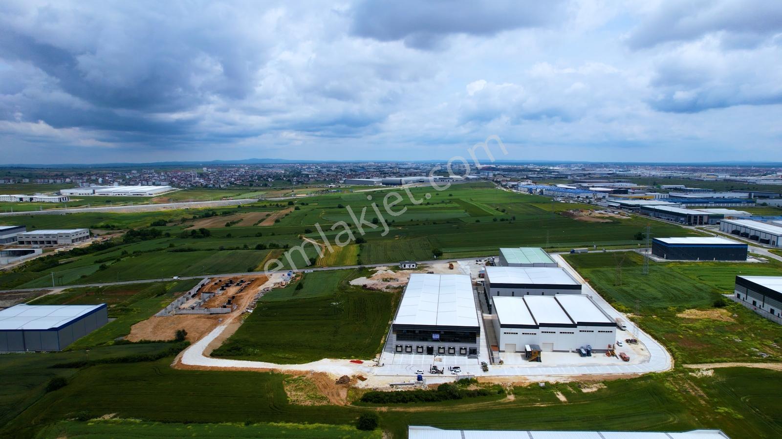 Kapaklı Karaağaç Prestijli 5.500m² Kiralık Lojistik Depo - Görsel 6