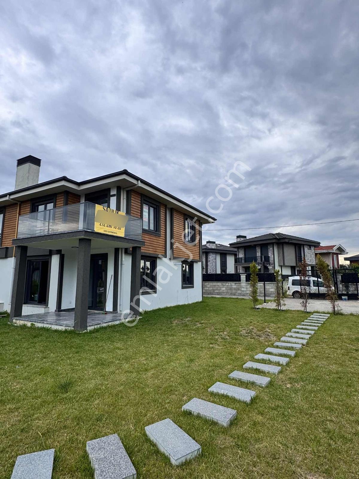 Şilede Ultra Lüks 3+1 Bahçeli Havuzlu Villa - Görsel 4