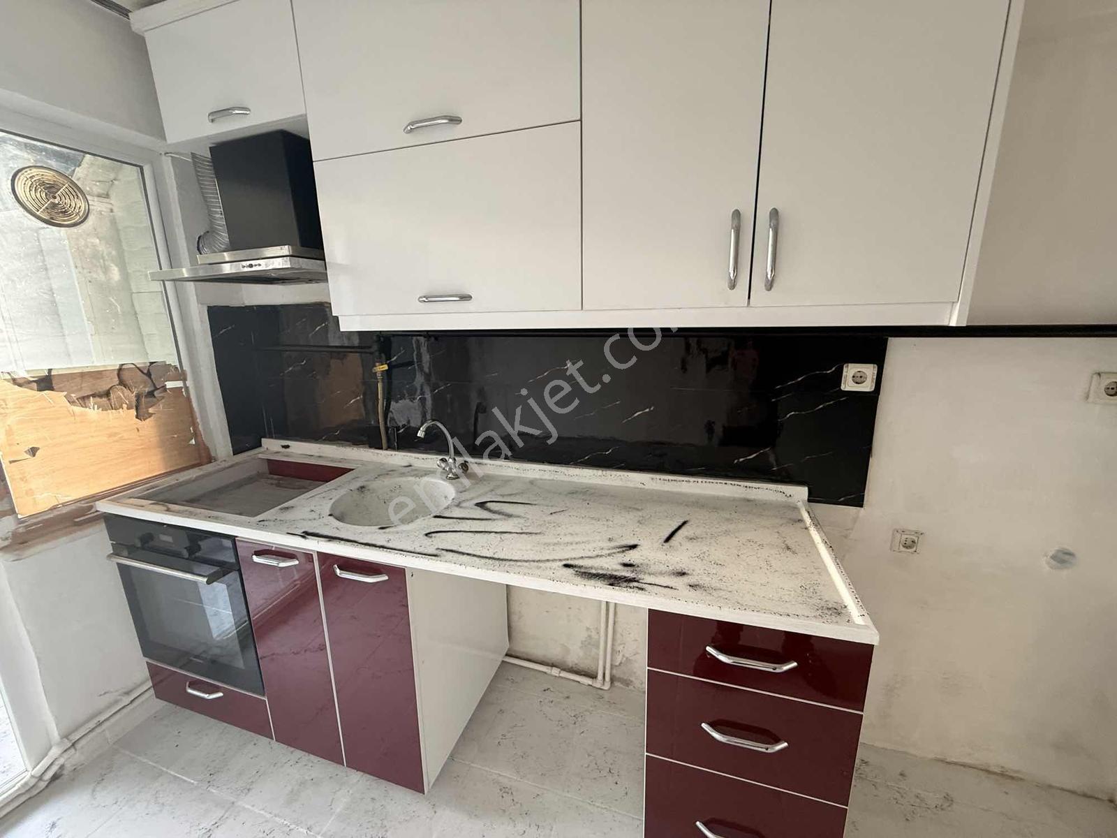Bm Real Estate Gazcılarda Yenilenmiş 2+1 Satılık Daire - Görsel 18