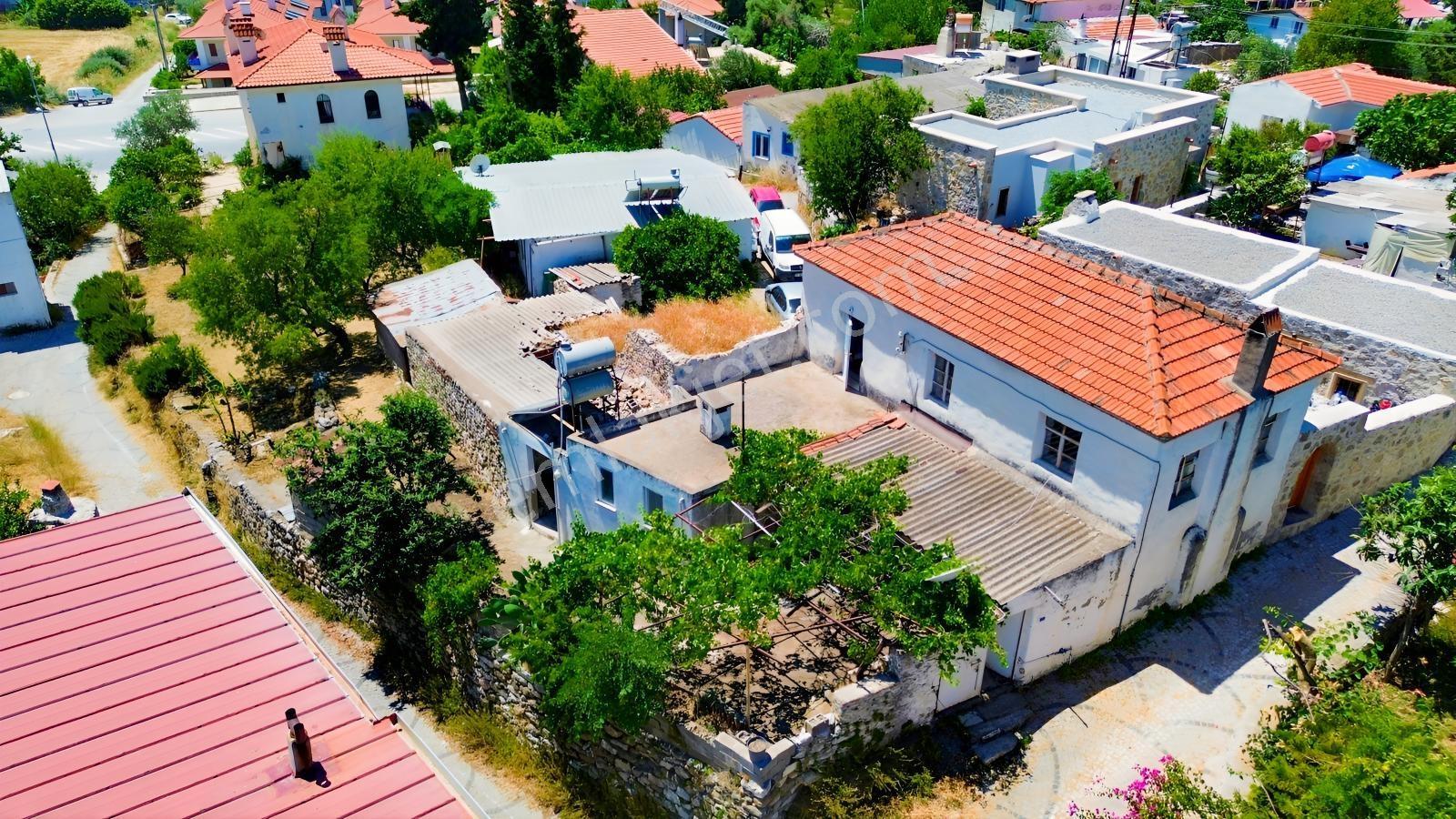 Reşadiye'de Kendi Datça Evinizi Yaratabileceğiniz Bir Köy Evi - Görsel 31