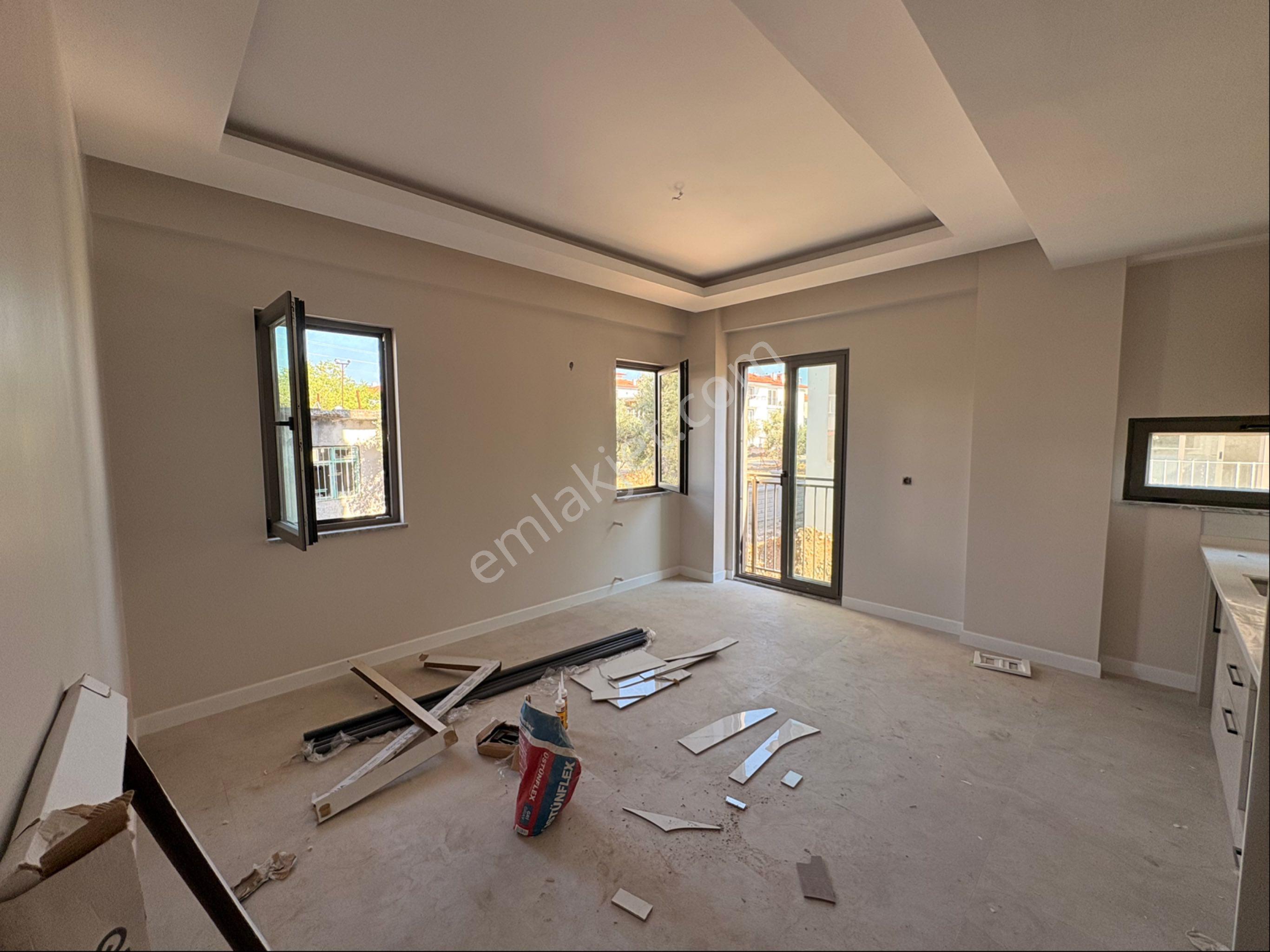 Ortaca Karaburun'da Satılık 1+1 Daire - Havuzlu Site