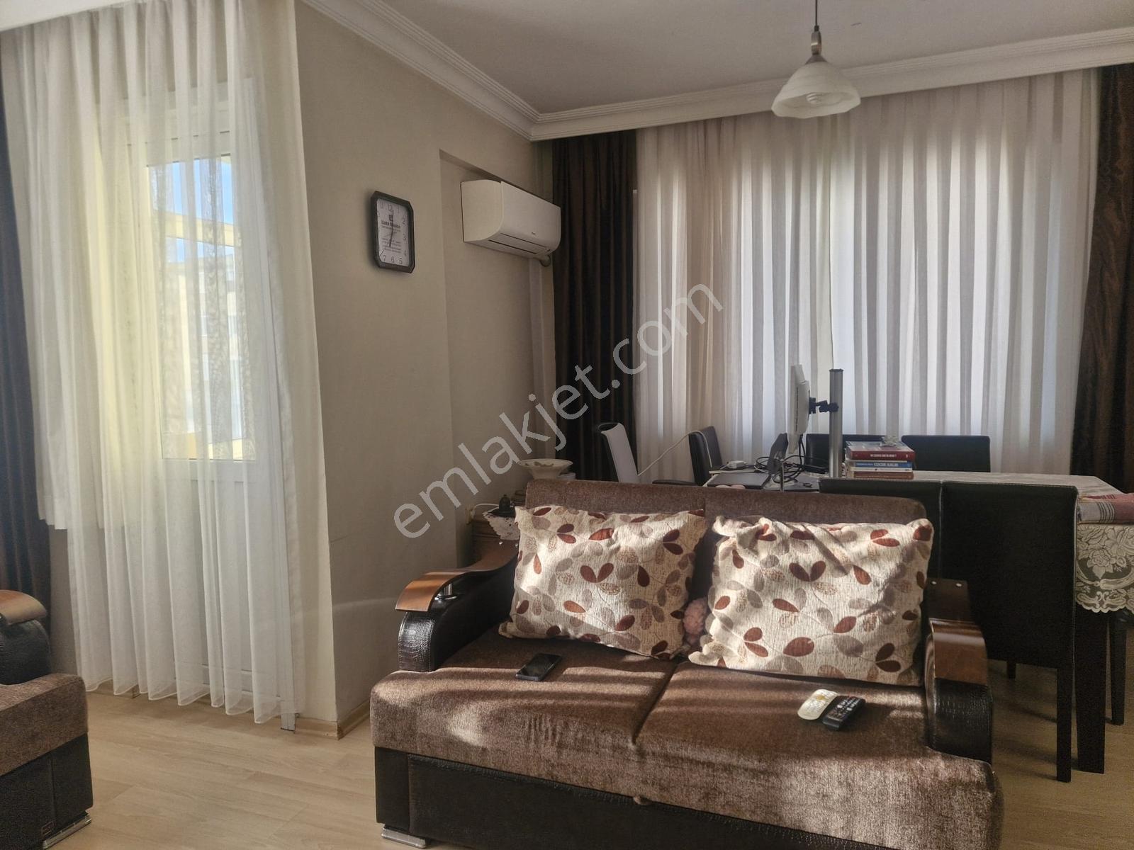 Sağlam'dan İçerenköyde Caddeye Çok Yakın Masrafsız Geniş Daire - Görsel 7