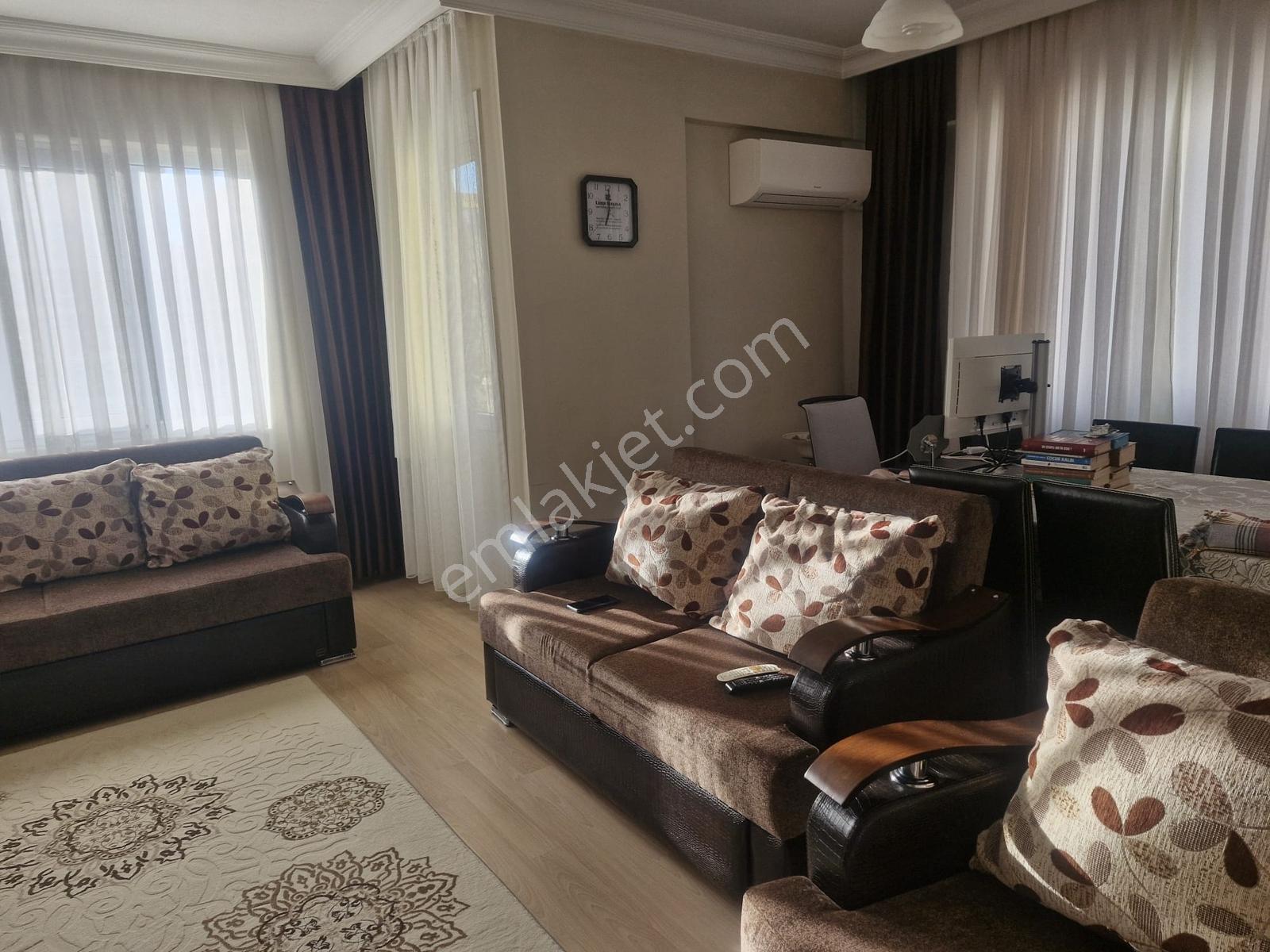Sağlam'dan İçerenköyde Caddeye Çok Yakın Masrafsız Geniş Daire - Görsel 8
