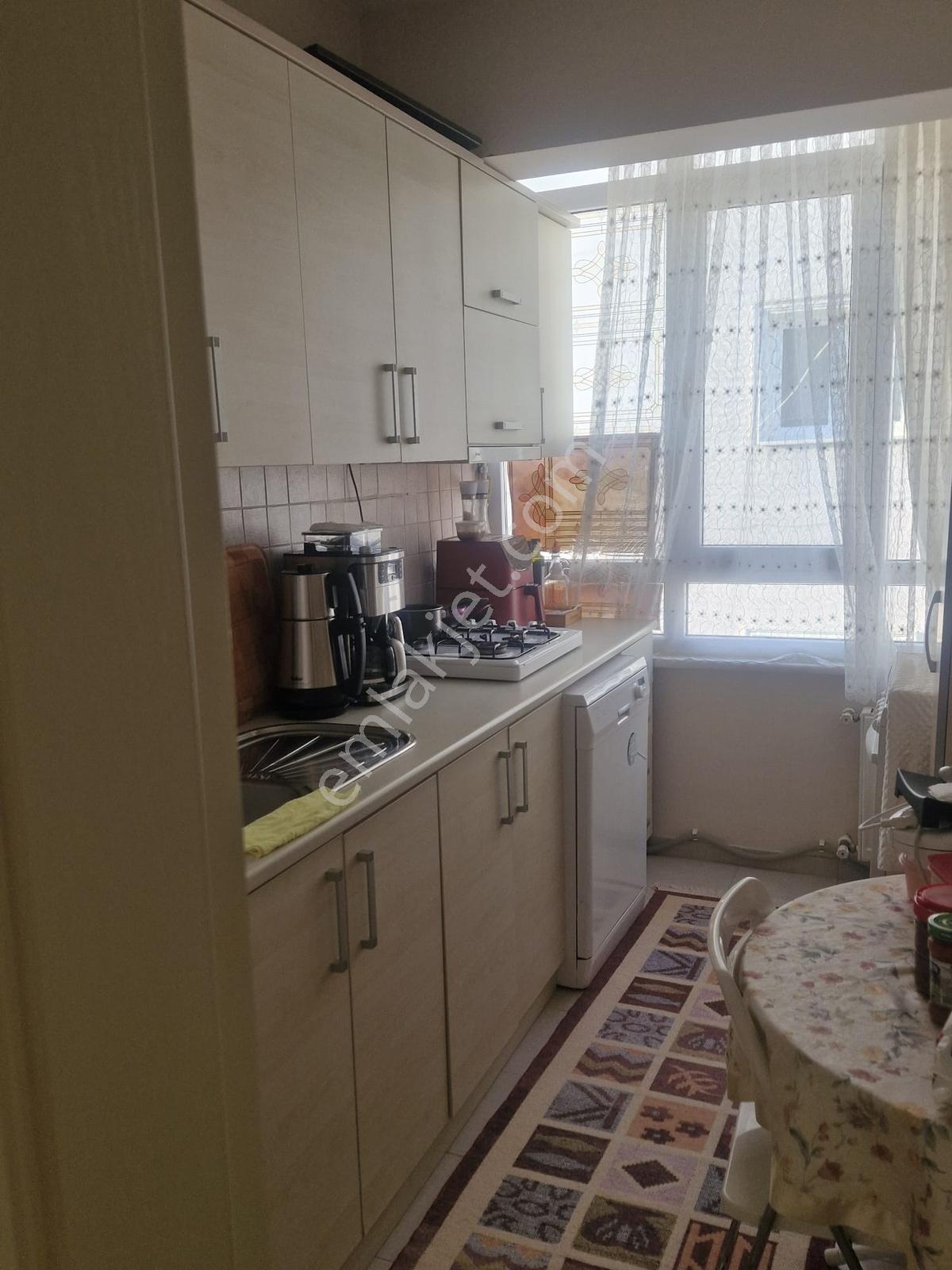 Sağlam'dan İçerenköyde Caddeye Çok Yakın Masrafsız Geniş Daire - Görsel 4