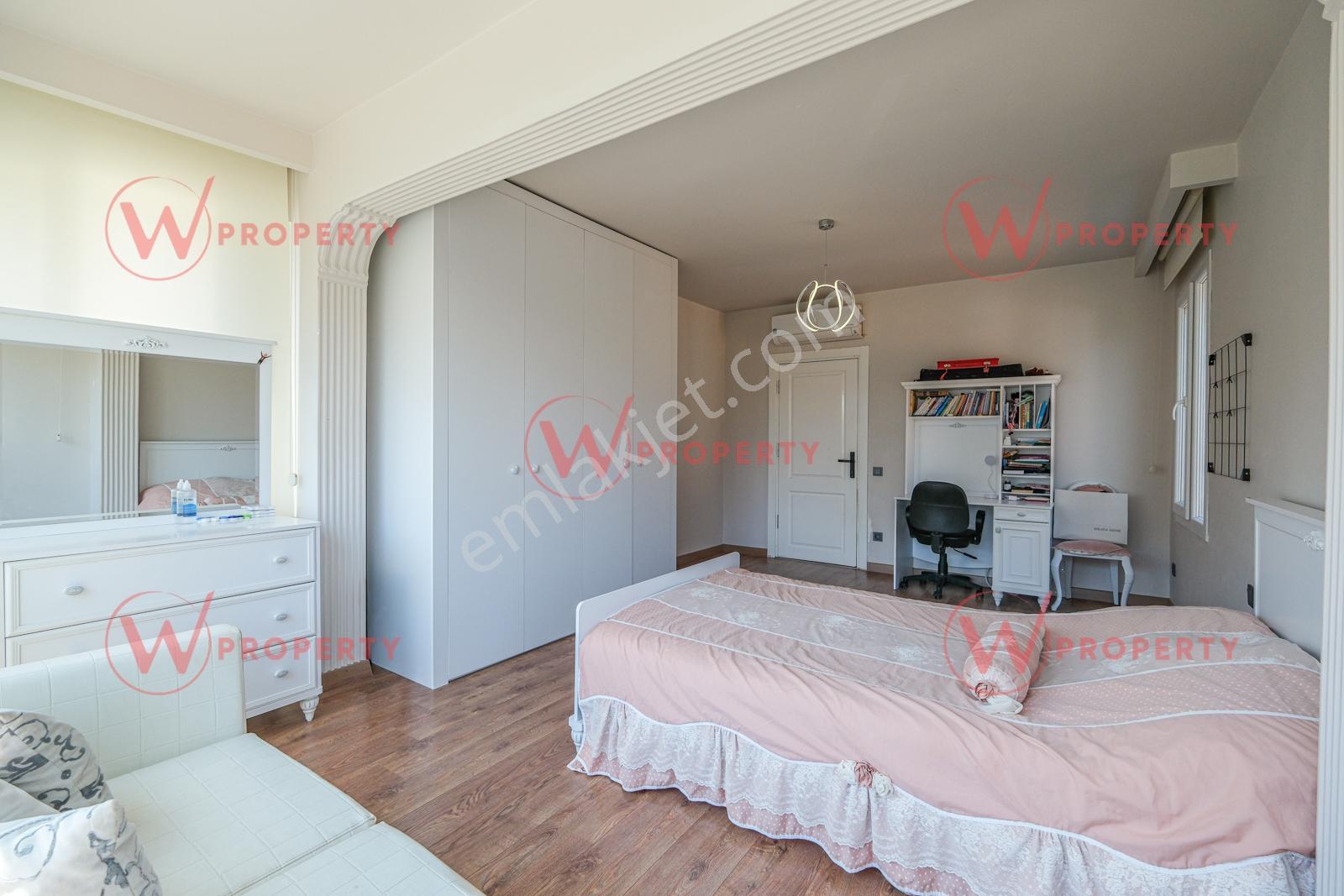 W Property Yenişehir Kocavilayet'te Özel Tasarım Donanımlı Villa - Görsel 17