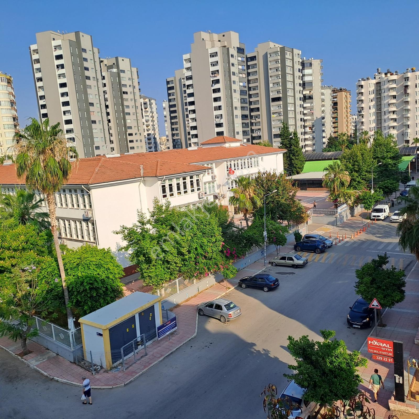 Yenişehir Sosyete Pazarı 3+1 Okul Karşısında