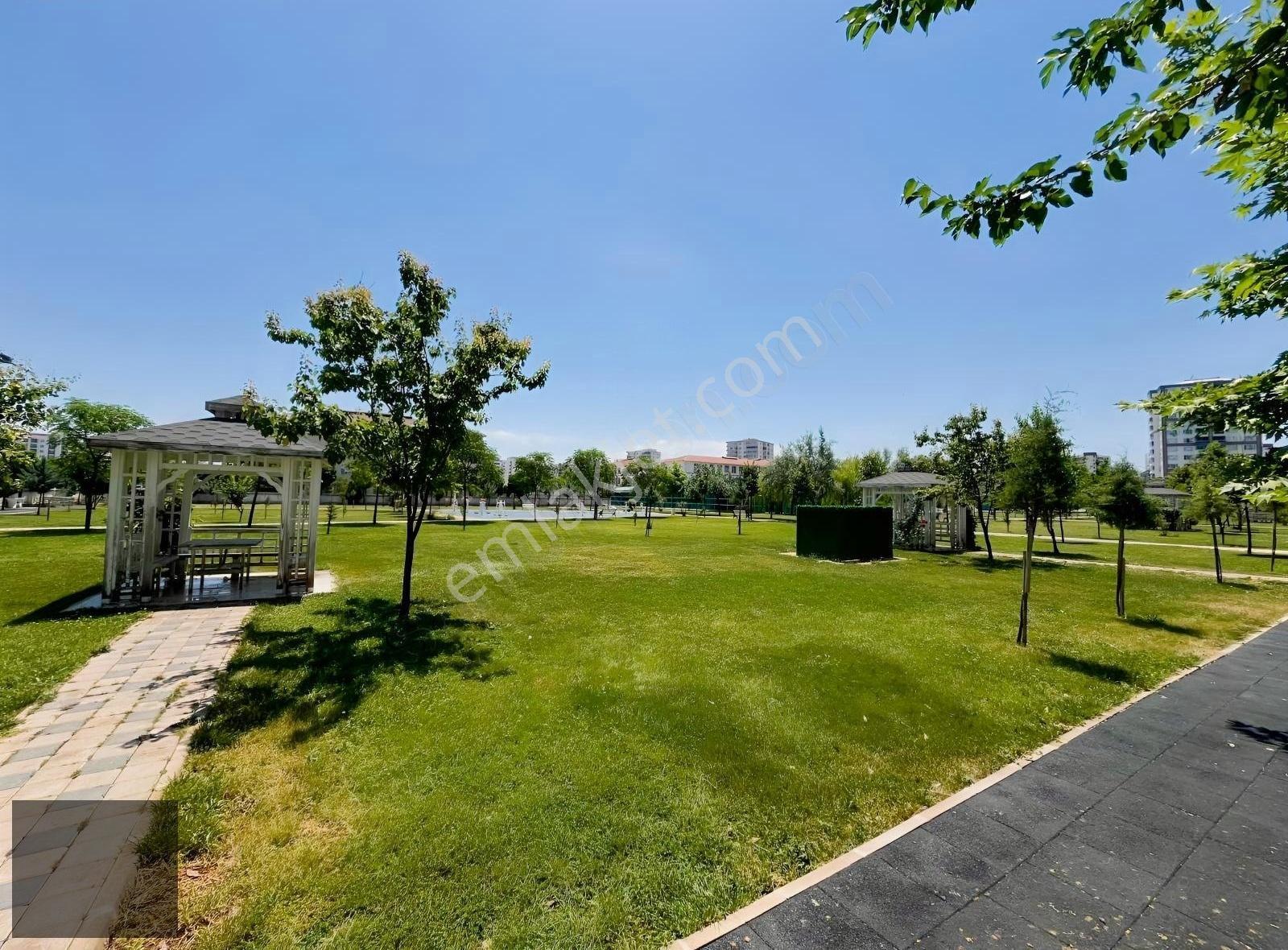 Şehir Hastanesi Karşısı Satılık Lüks 3.5+1 Daire - Görsel 6
