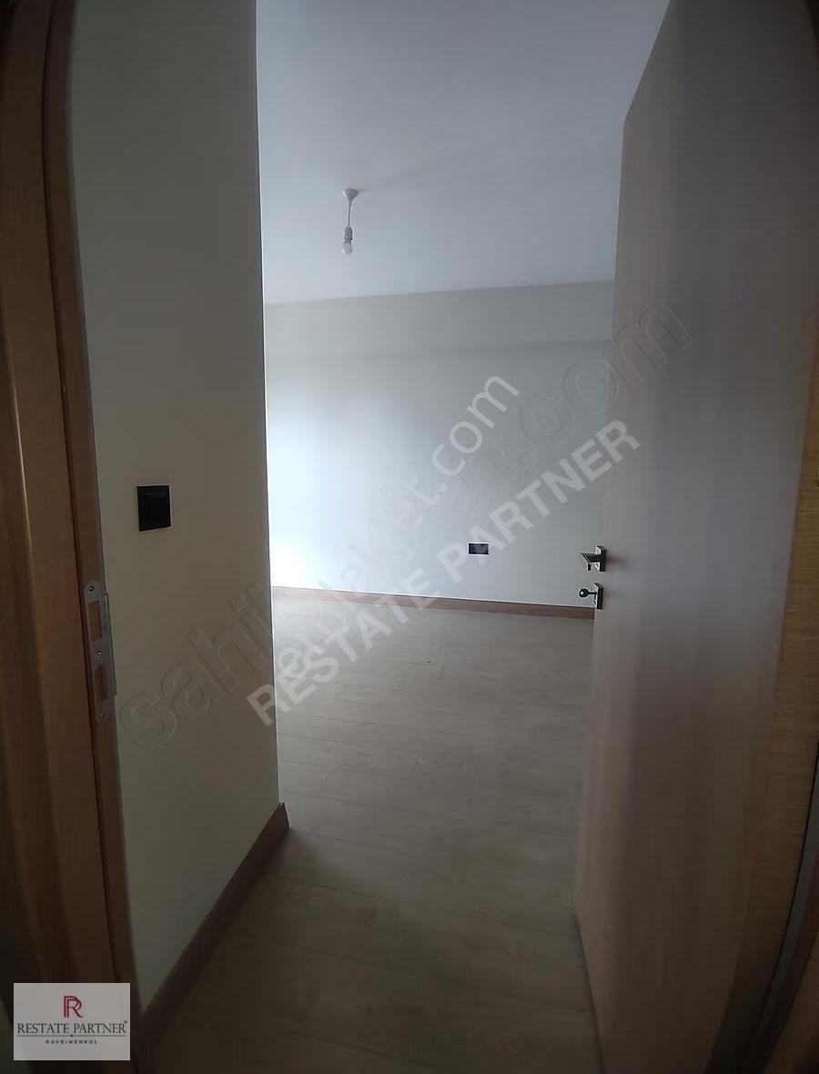 Ataşehir, Yenişehir, İmar İskan,metro Yakın, Kiralık 3+1 - Görsel 2