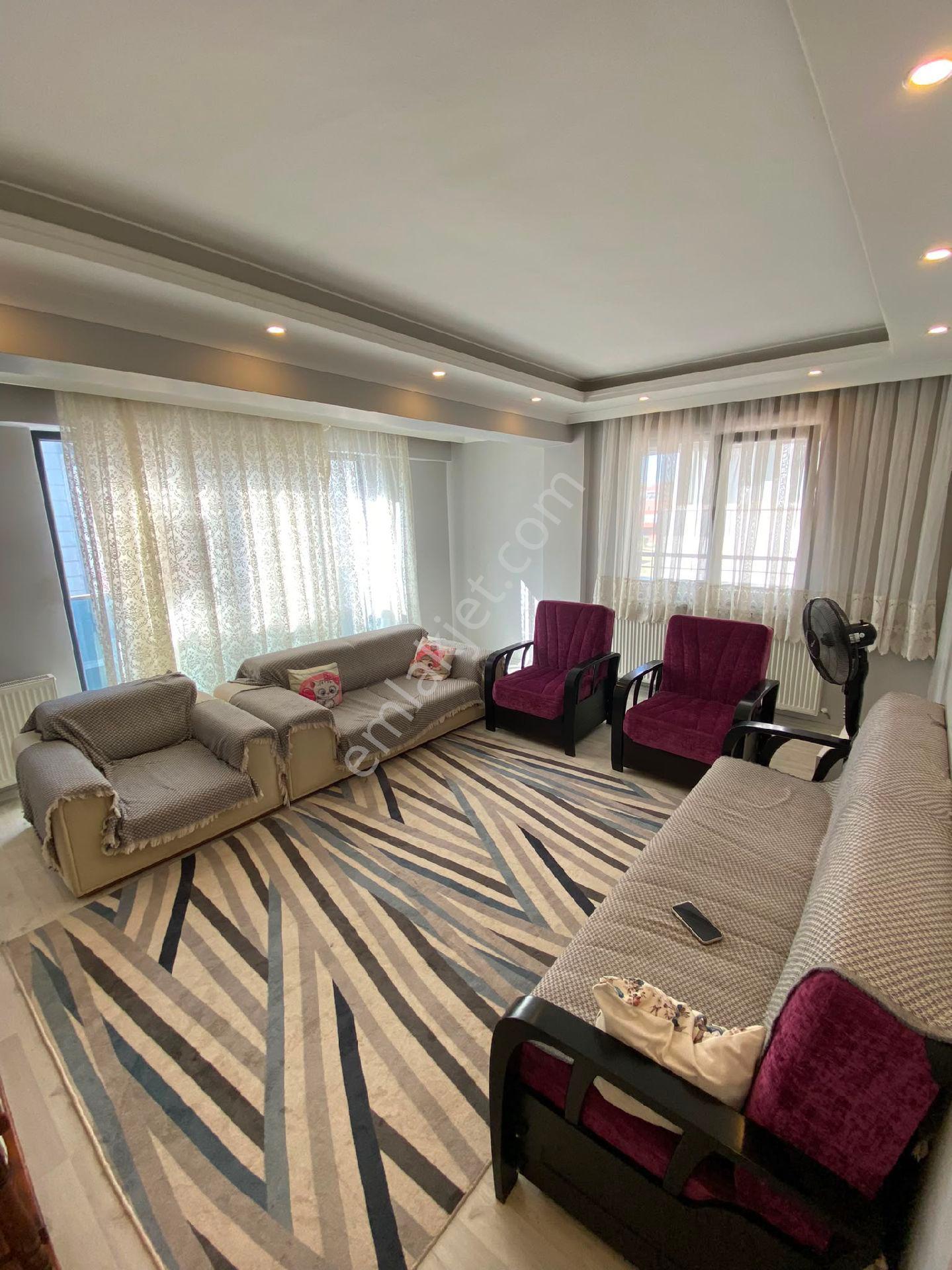 Nüfus Müdürlüğü Yaninda Arakat 2+1 Cepheleri Açık Daire