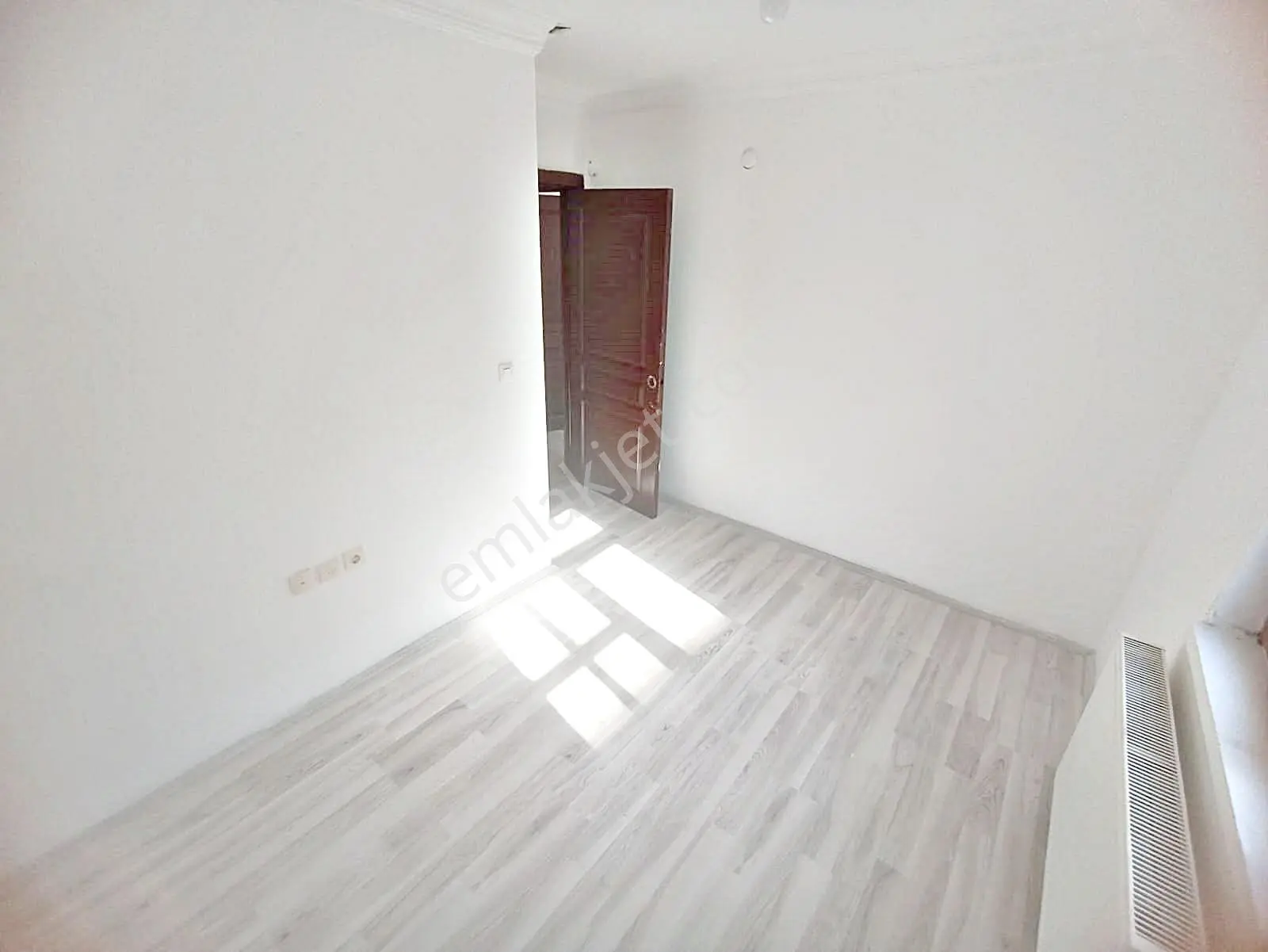 Han Gayrmenkulden Bağlum Merkezde 3+1 Ara Katta Uygun Kiralık - Görsel 13