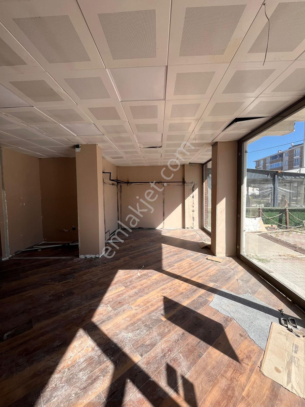 Göktürk Gayrimenkulden 100m2 Kiralık Dükkan!! - Görsel 4