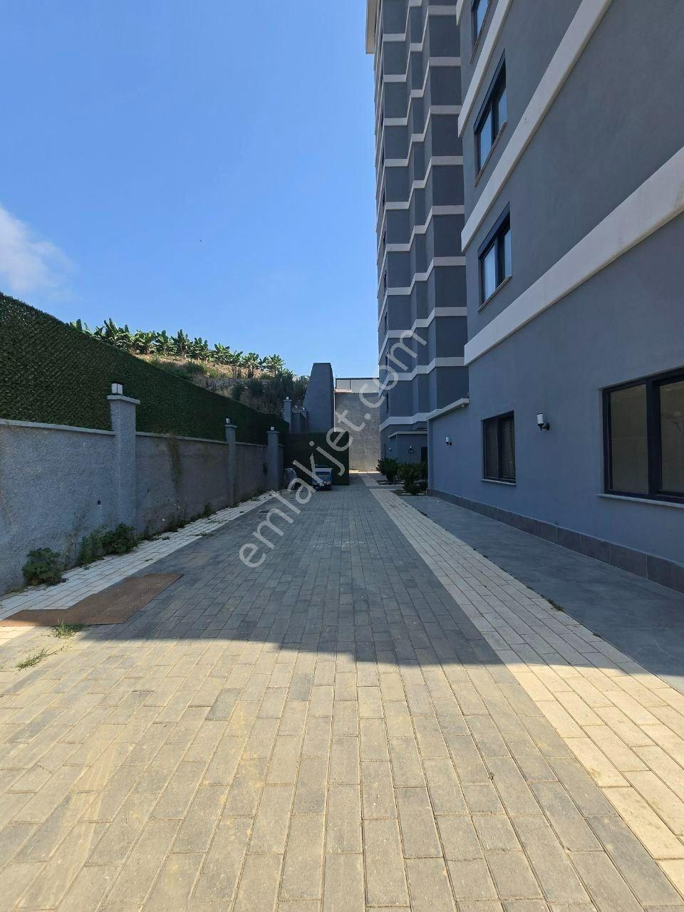 Alanya Mahmutlar'da Sıfır Binada Full Aktiviteli 1+1 Satılık Daire - Görsel 16