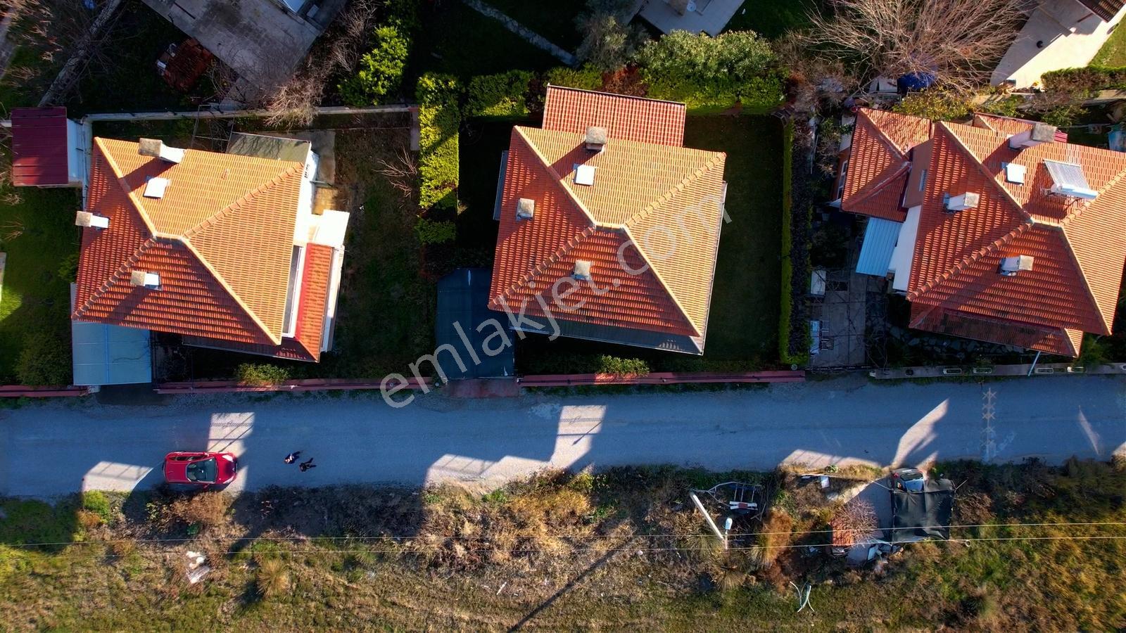 Urla Torasan'da Denize 50 M. Mesafede, Tam Müstakil Villa - Görsel 12