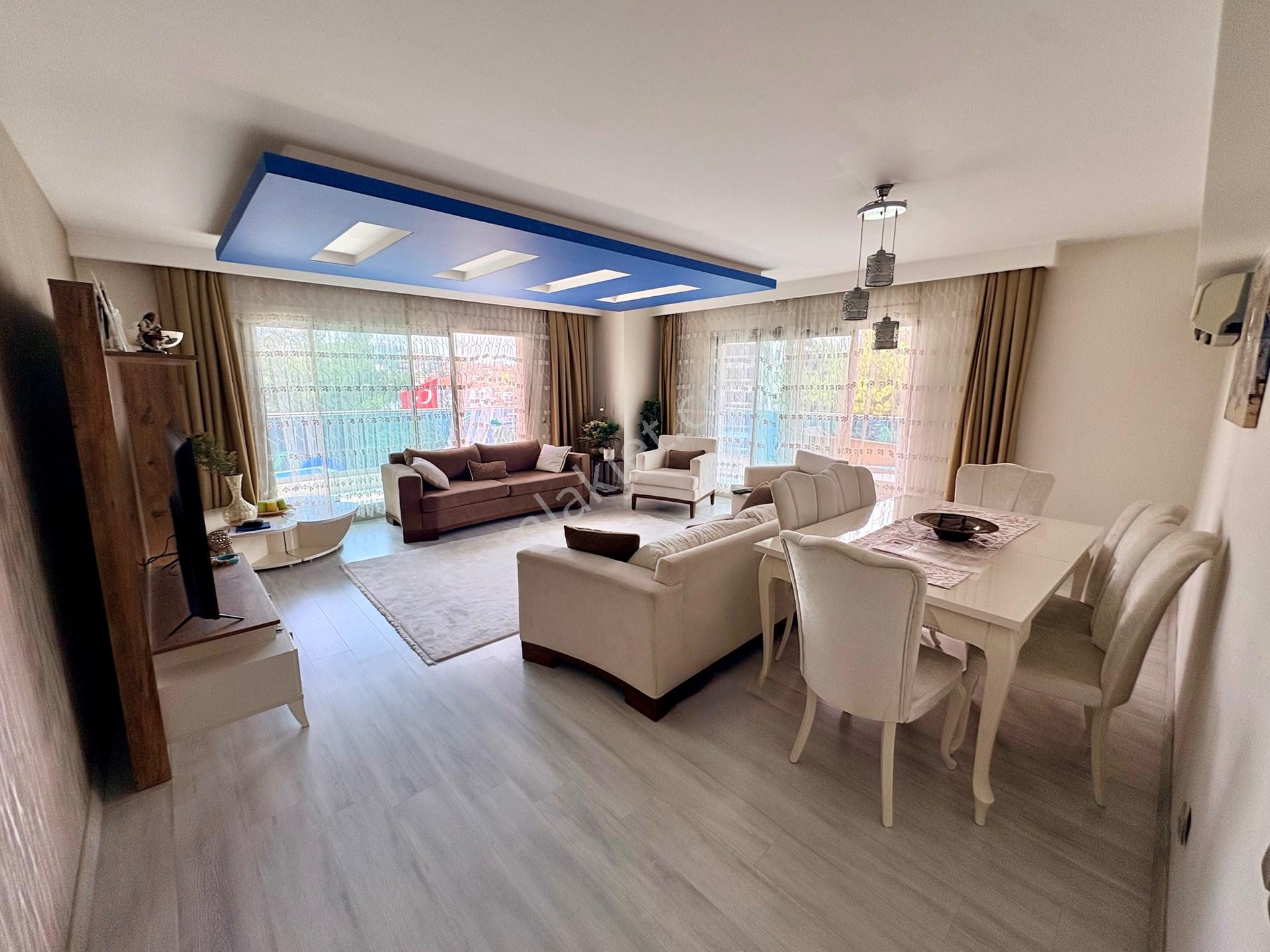 Satilik Bulmanin Zor Olduğu Granada 1'de Satilik 3+1 Lüks Dai̇re