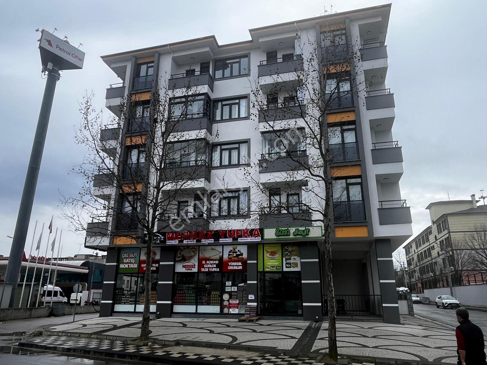 Atatürk Caddesinde Satılık 390 M2 Köşe Başı İskanlı Dükkan - Görsel 21