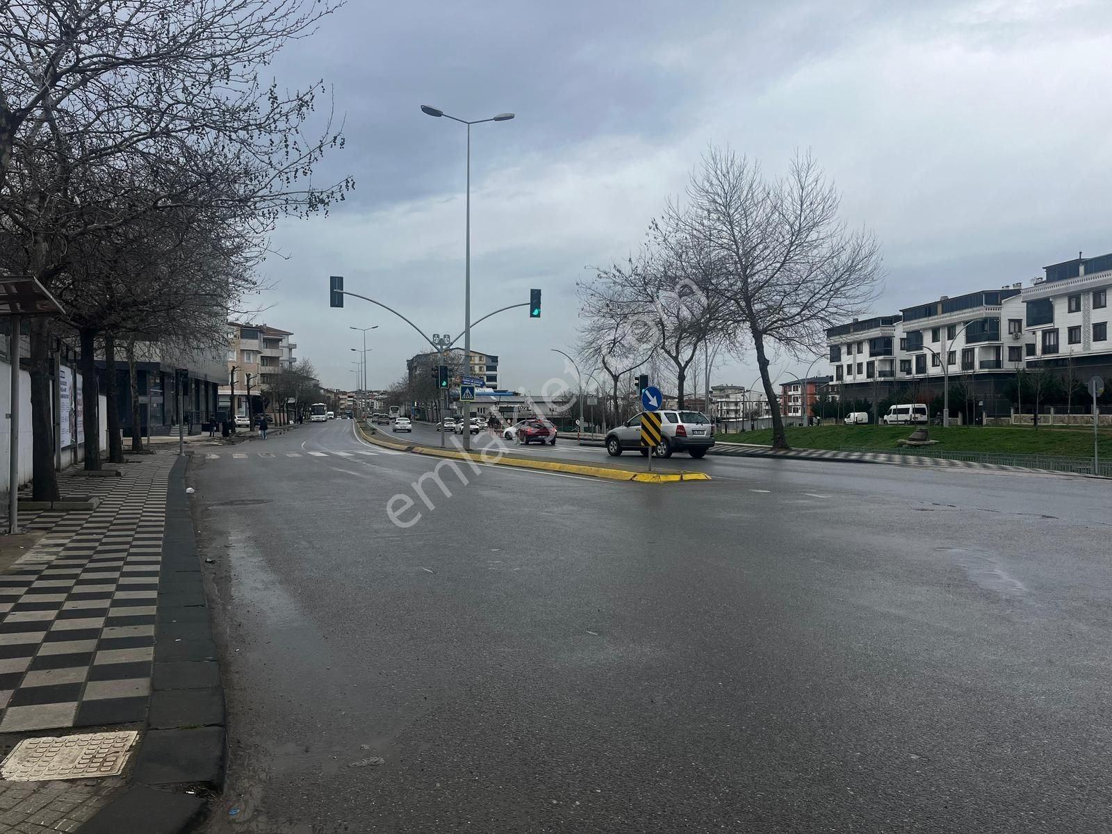 Atatürk Caddesinde Satılık 390 M2 Köşe Başı İskanlı Dükkan - Görsel 18