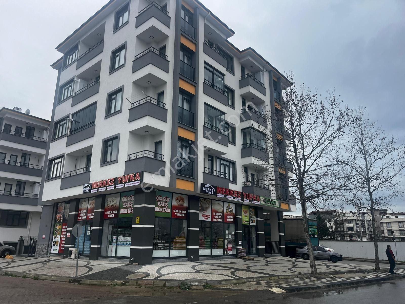 Atatürk Caddesinde Satılık 390 M2 Köşe Başı İskanlı Dükkan - Görsel 24