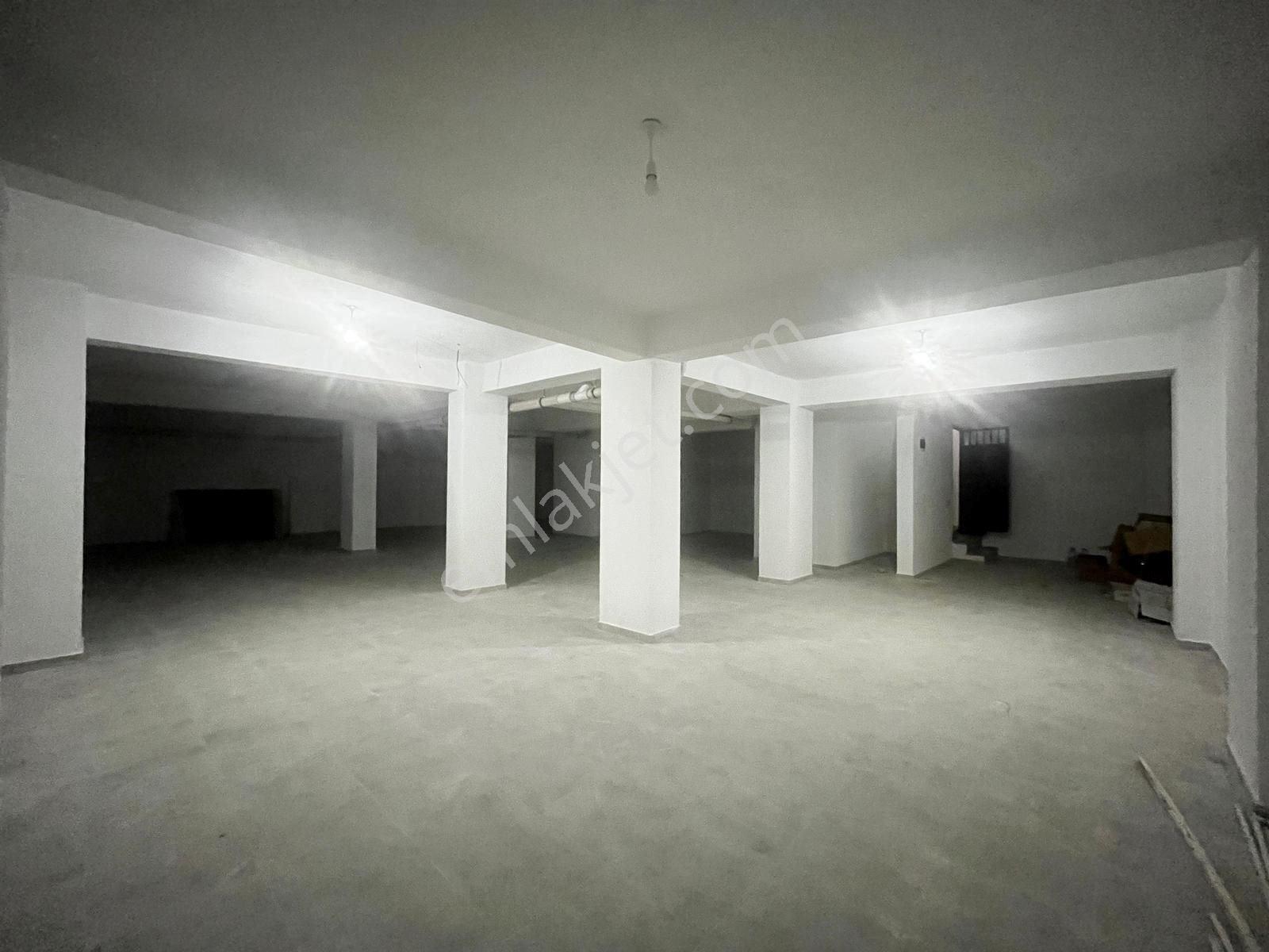 Atatürk Caddesinde Satılık 390 M2 Köşe Başı İskanlı Dükkan - Görsel 7
