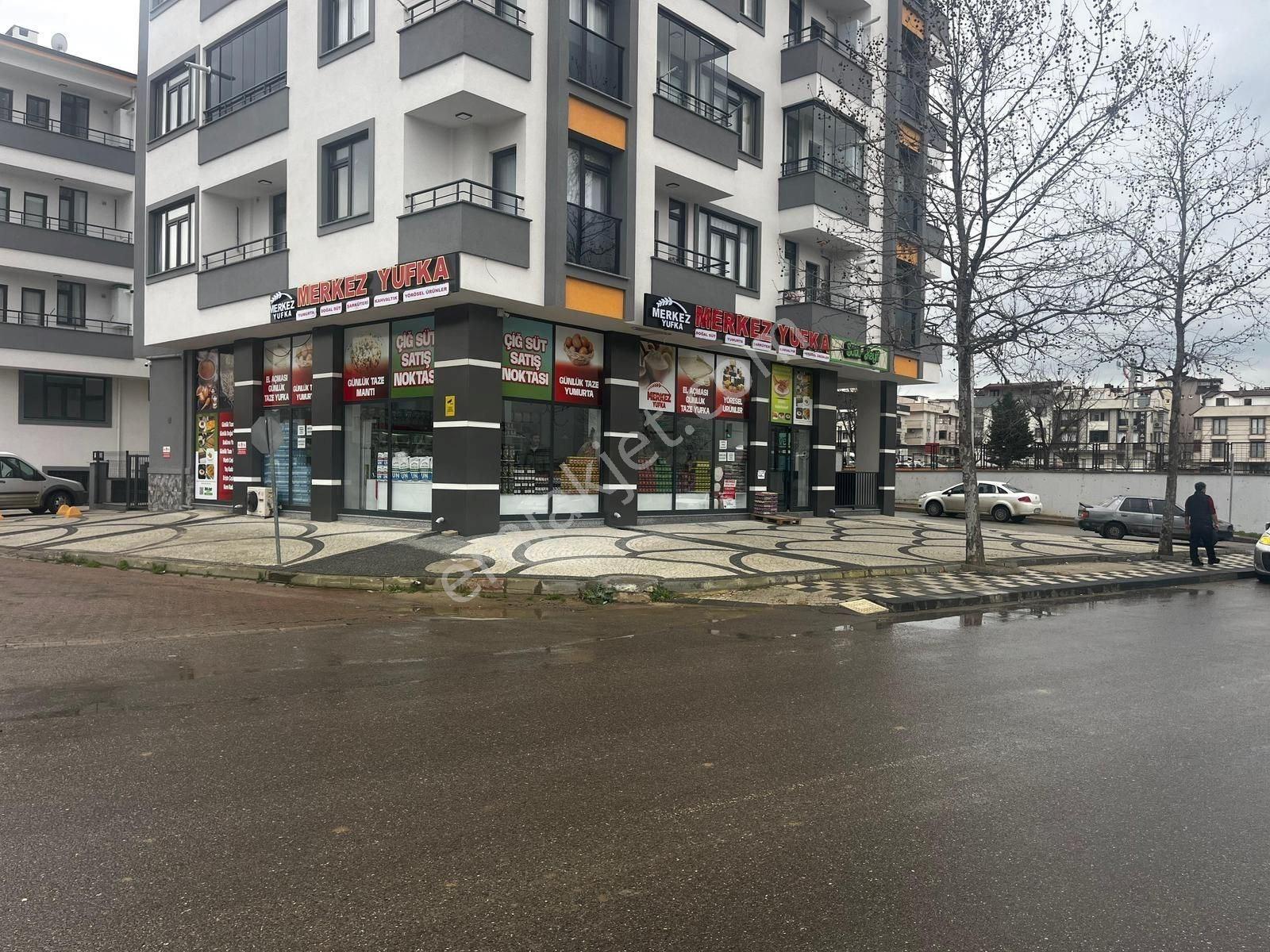 Atatürk Caddesinde Satılık 390 M2 Köşe Başı İskanlı Dükkan - Görsel 25