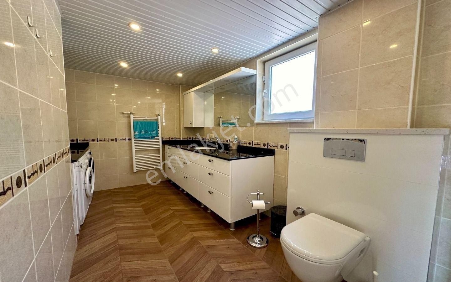 Alanya Tepe'de Deniz Manzaralı Müstakil Havuzlu 3+1 Lüks Villa - Görsel 19