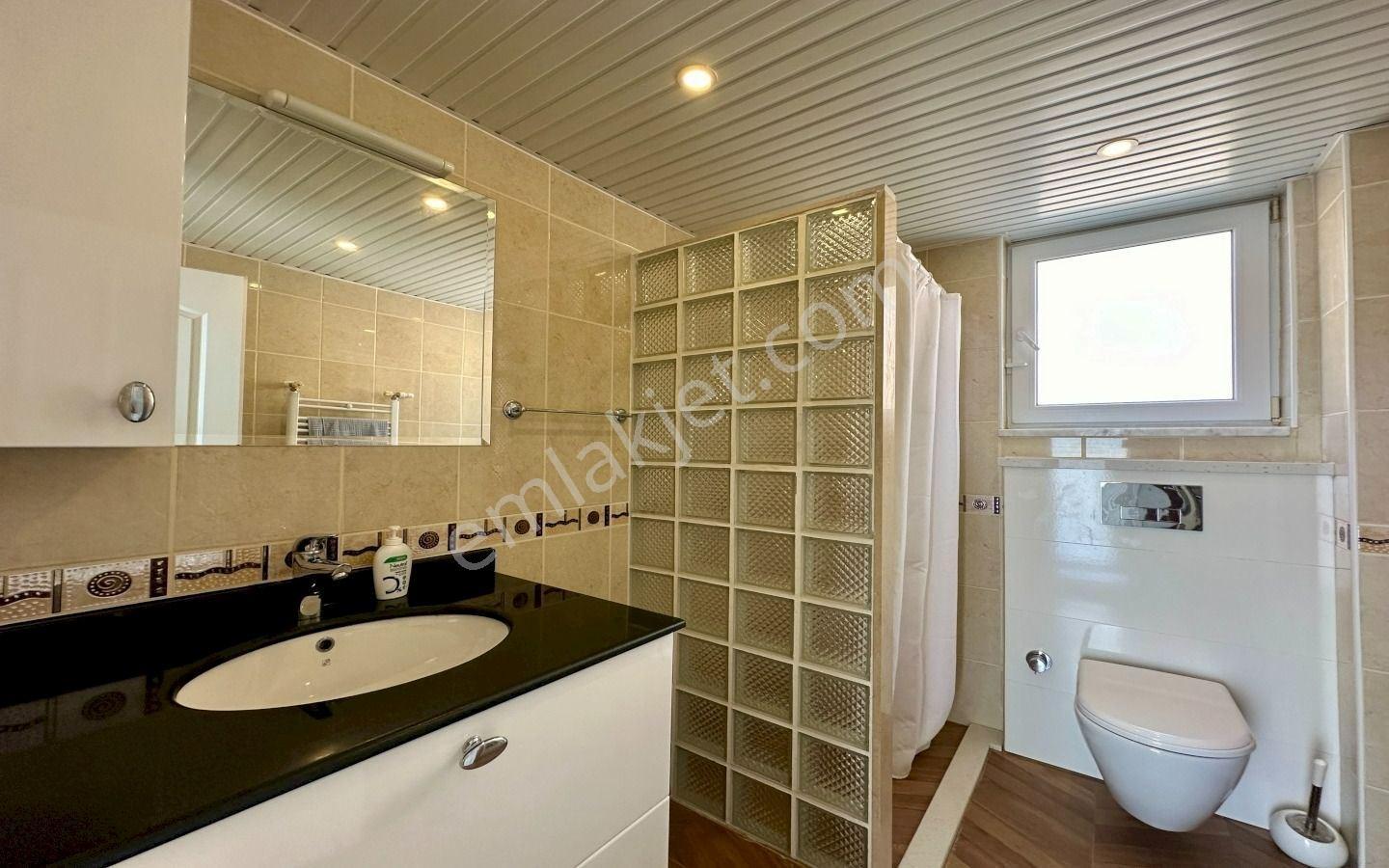 Alanya Tepe'de Deniz Manzaralı Müstakil Havuzlu 3+1 Lüks Villa - Görsel 20