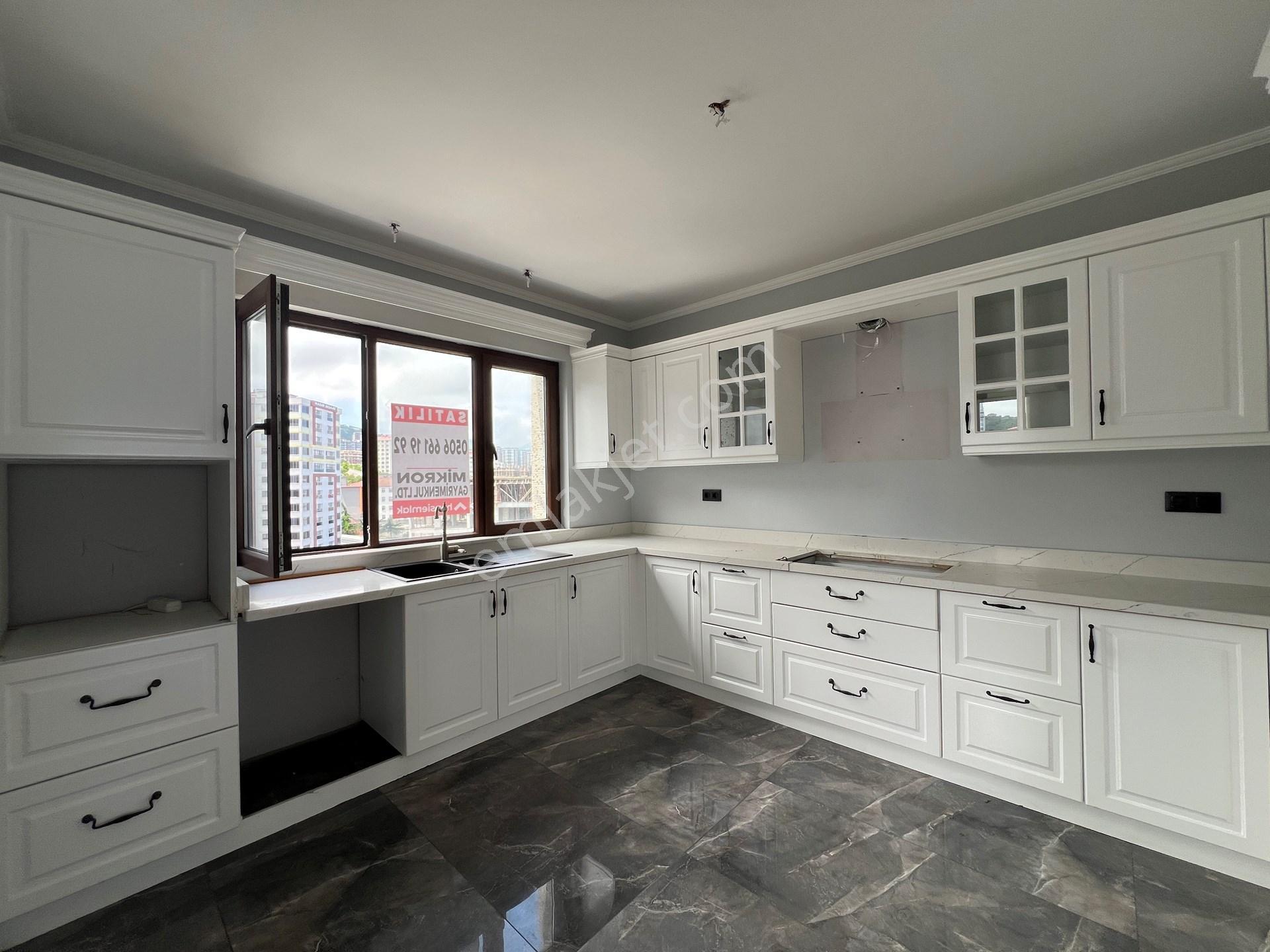 Trabzon Akçaabat Yıldızlı'da Satılık 4+1 Geniş Daire, Deniz Manzaralı, 265 M² - Görsel 12