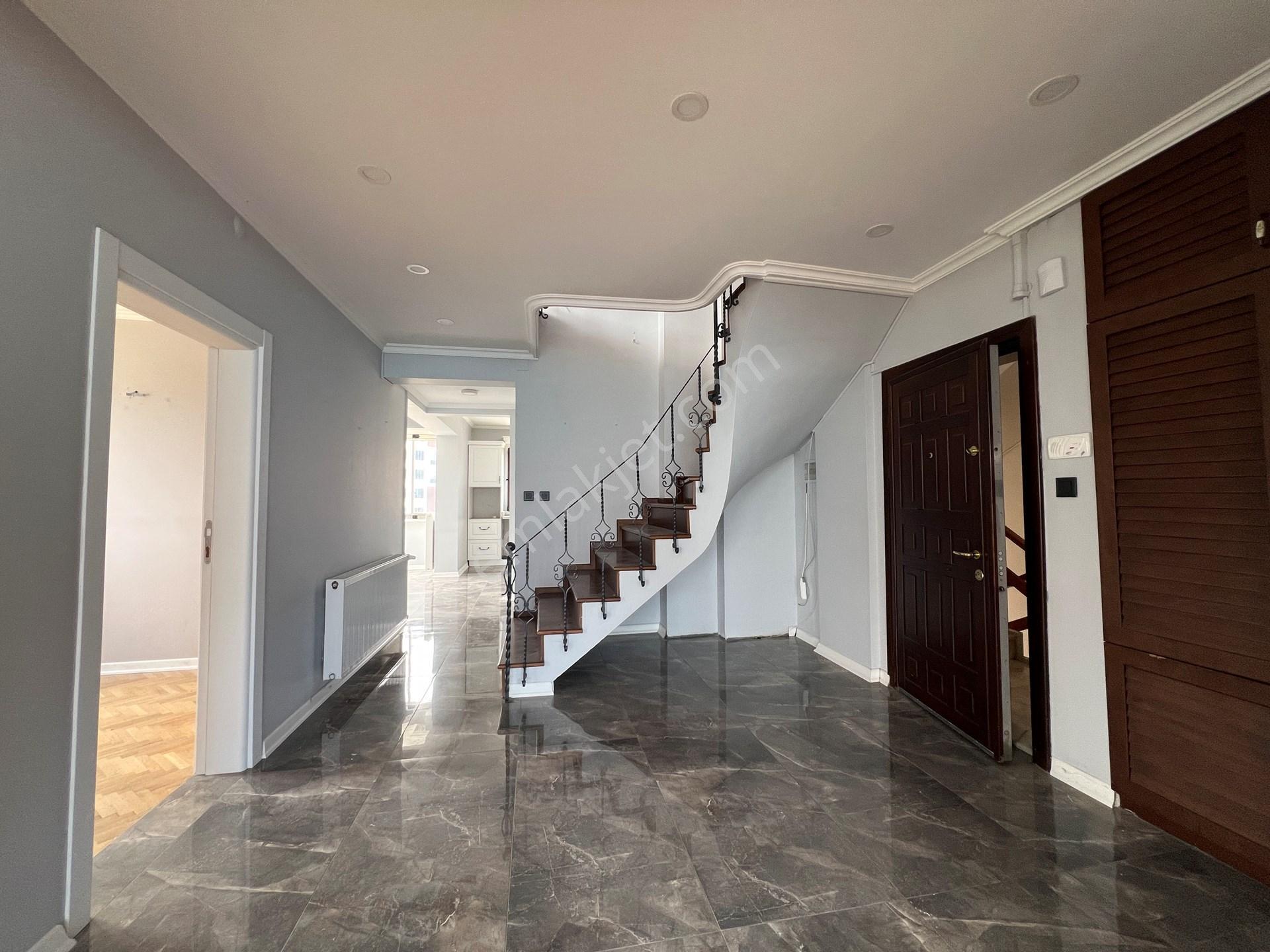 Trabzon Akçaabat Yıldızlı'da Satılık 4+1 Geniş Daire, Deniz Manzaralı, 265 M² - Görsel 16