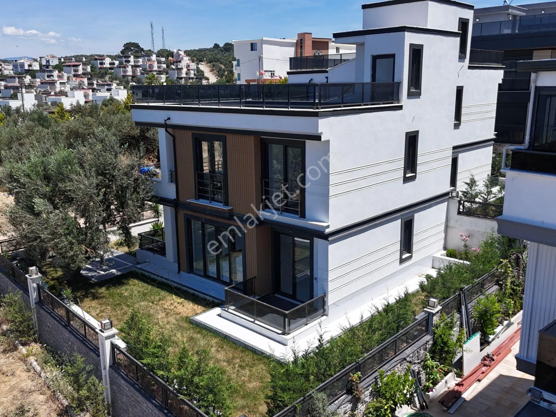 Pelitköy'de Denize 1dk - Panoramik Deniz Manzaralı Villalar - Görsel 5