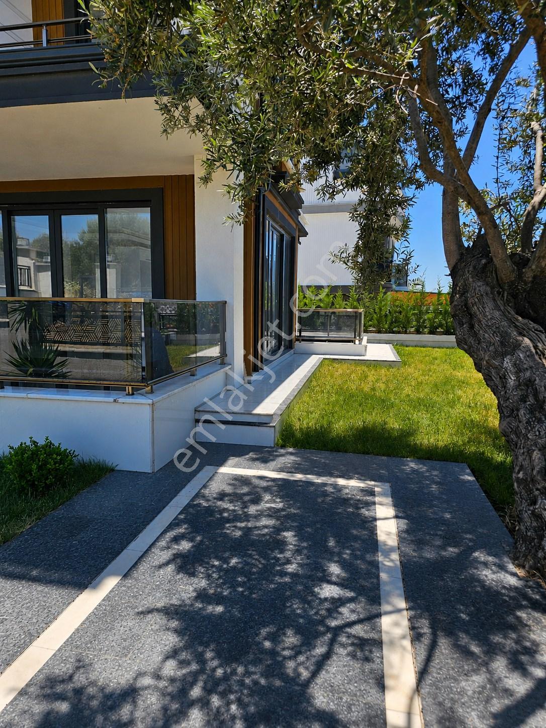 Pelitköy'de Denize 1dk - Panoramik Deniz Manzaralı Villalar - Görsel 12