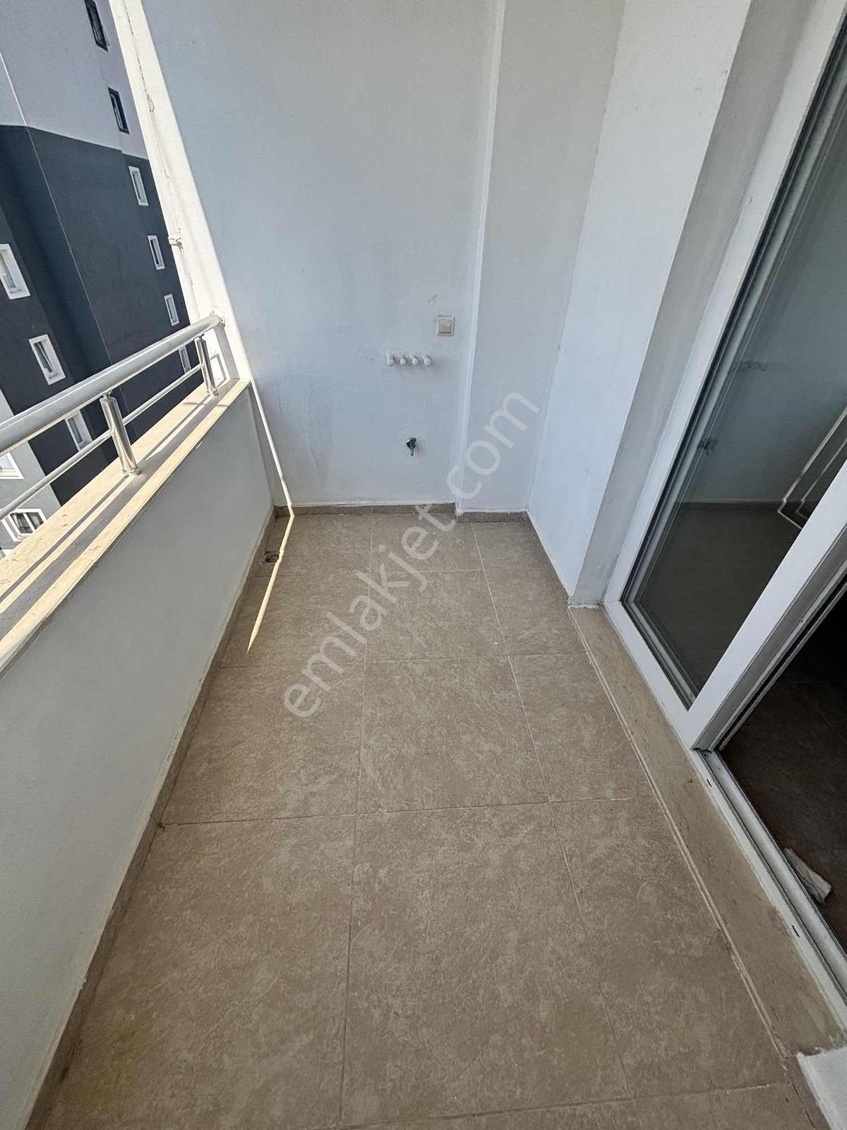 Osmangazi'de~havuzlu~site~içerisinde~geniş~oturumlu~1+1~balkonlu - Görsel 20
