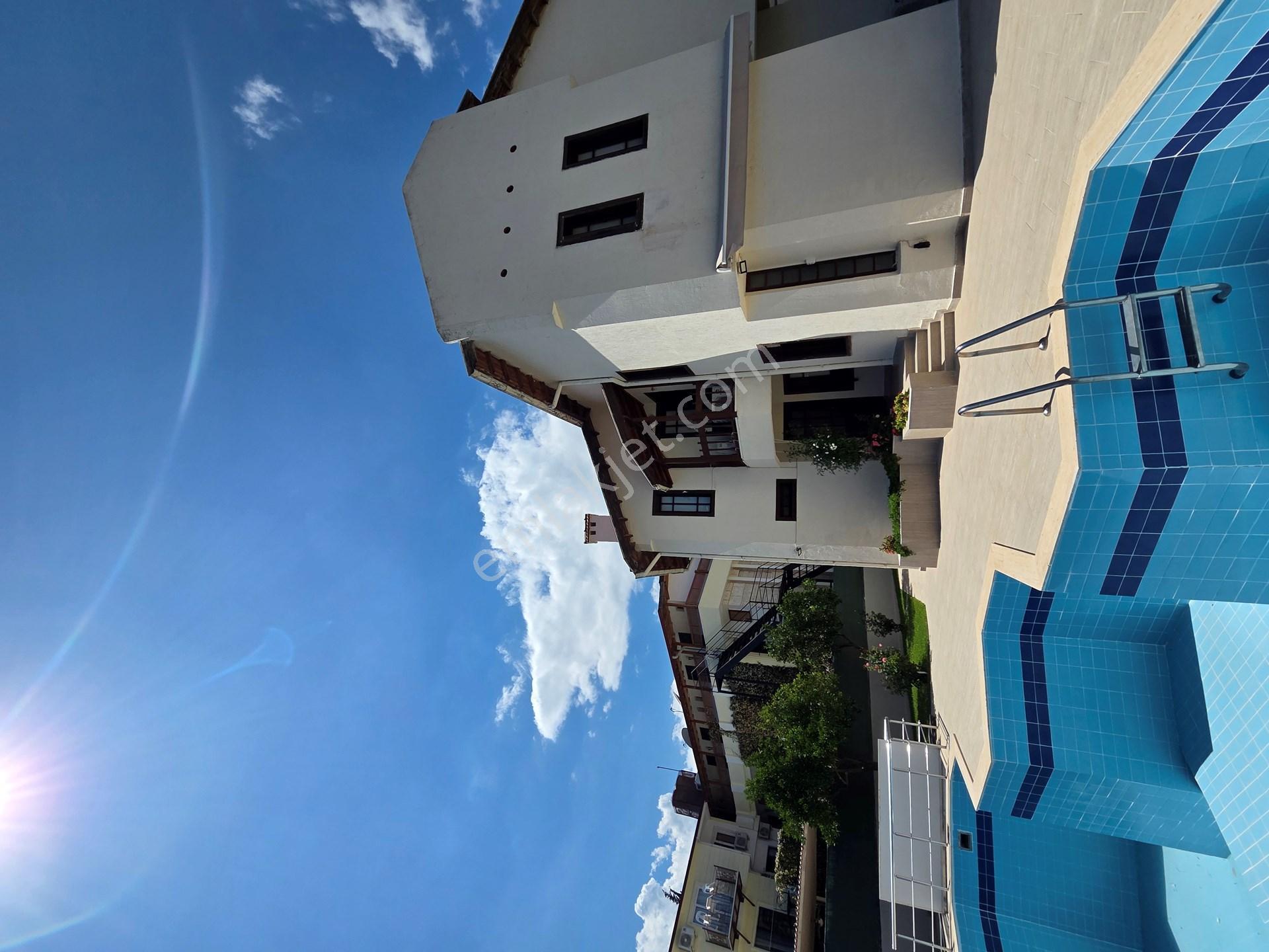 Kemer Merkez'de Denize 300 Metre 5+1 Satılık Havuzlu Villa, 260 M² - Görsel 8
