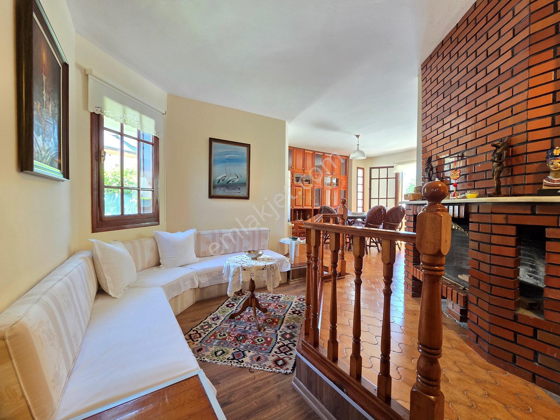 Kemer Merkez'de Denize 300 Metre 5+1 Satılık Havuzlu Villa, 260 M² - Görsel 17