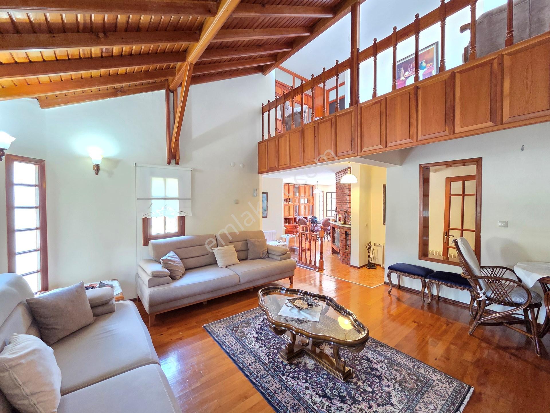 Kemer Merkez'de Denize 300 Metre 5+1 Satılık Havuzlu Villa, 260 M² - Görsel 14