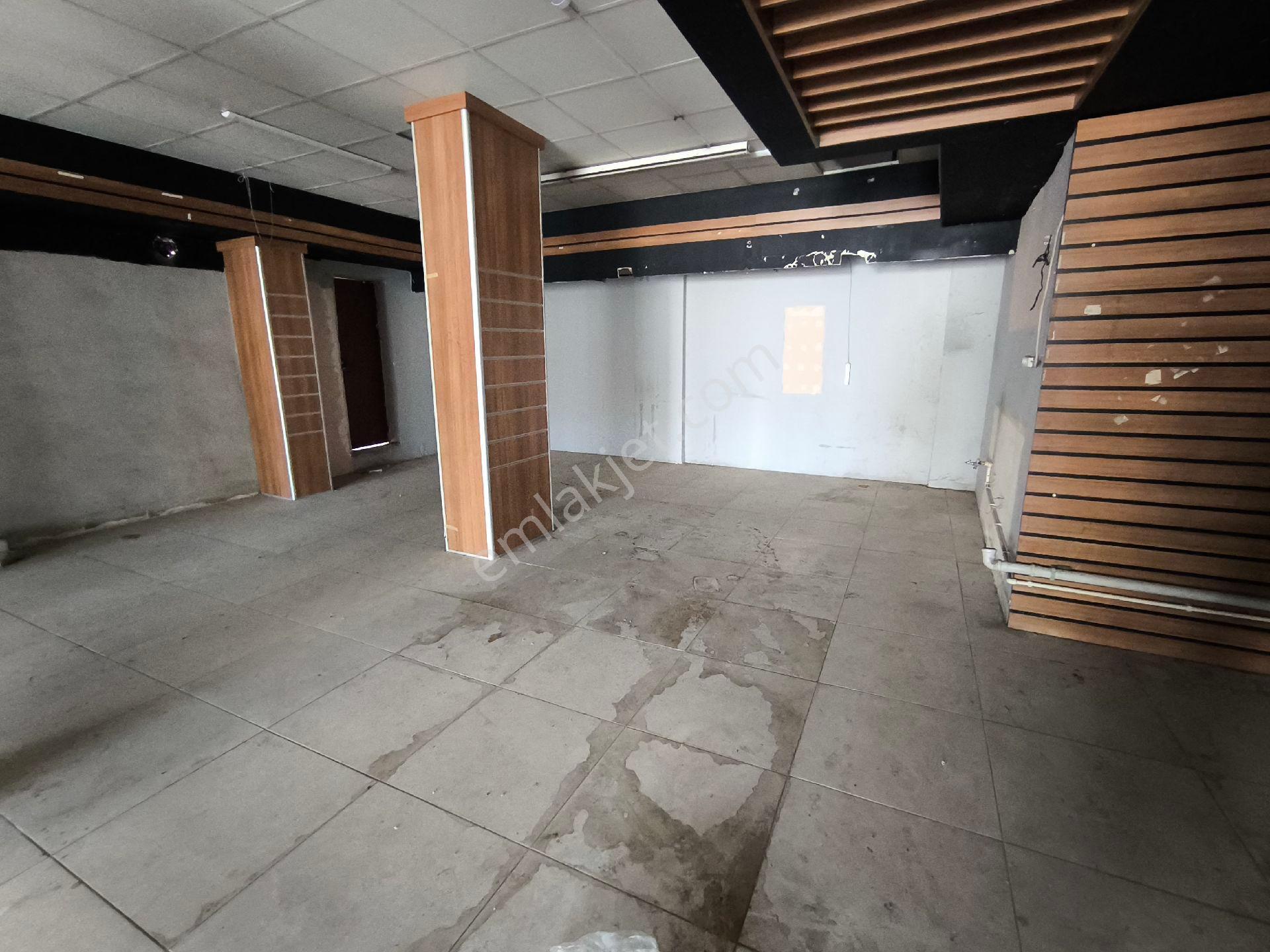 Alaşehir Sarıkız Meydaninda Kiralık Dükkan Mağaza - Görsel 10