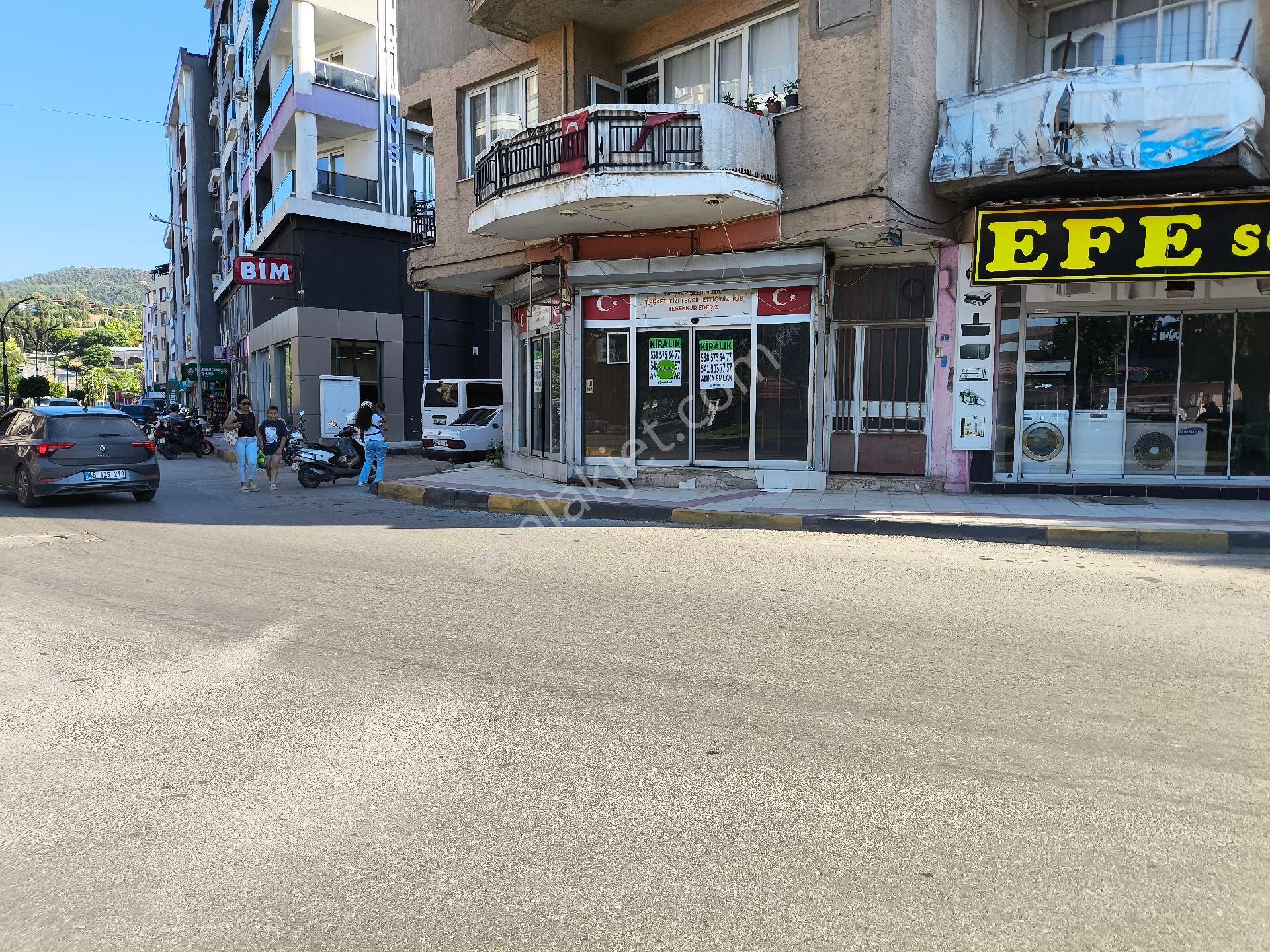 Alaşehir Sarıkız Meydaninda Kiralık Dükkan Mağaza - Görsel 2