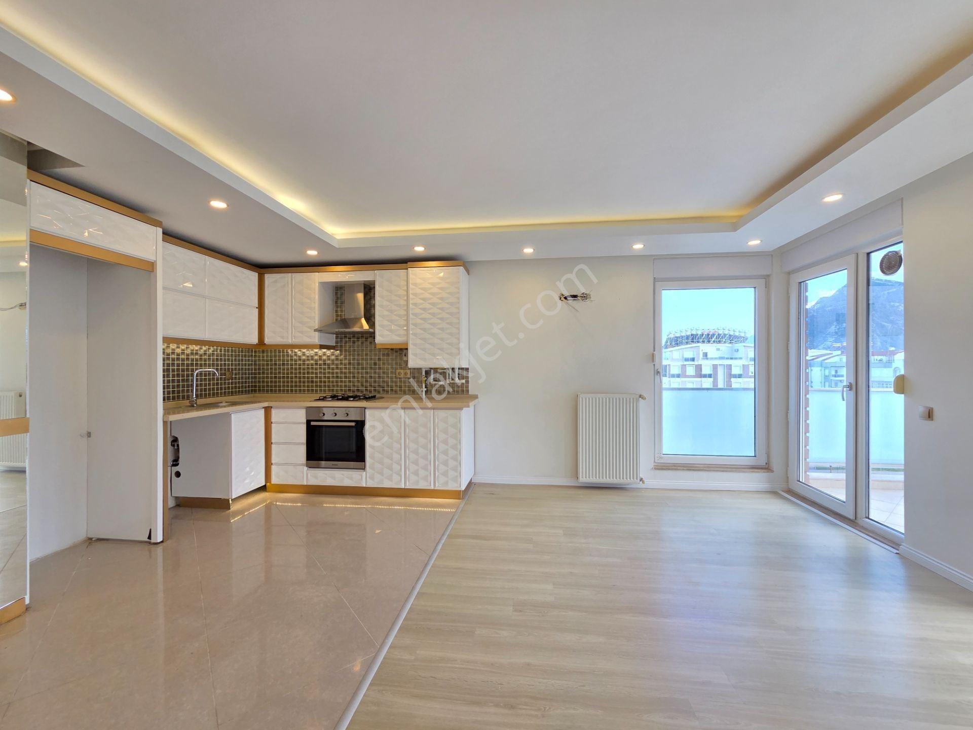 Türk Emlak Ofisinden Site İçerisinde Kiralık Lüx 3+1 Dublex - Görsel 10