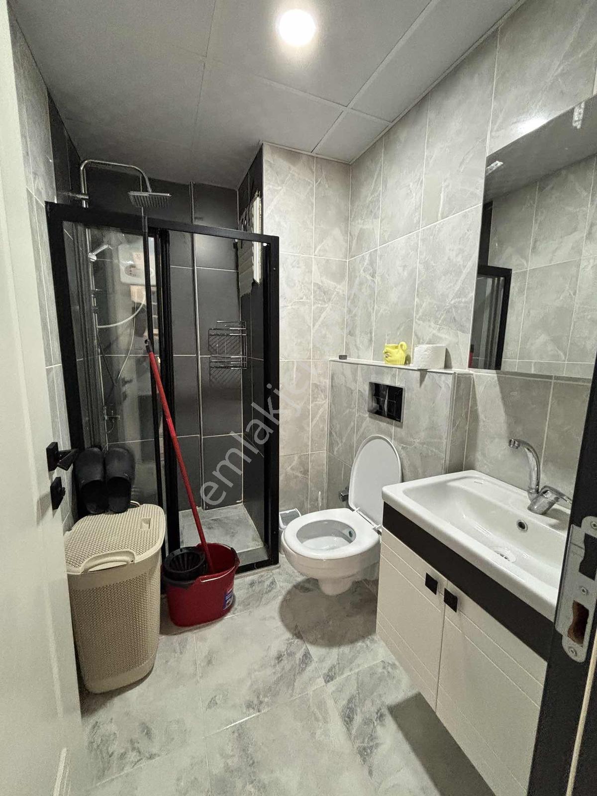 Bulvar Üzeri Az Katlı 1+1 Lüx İşçilik Balkonlu Eşyalı Kiralık - Görsel 2