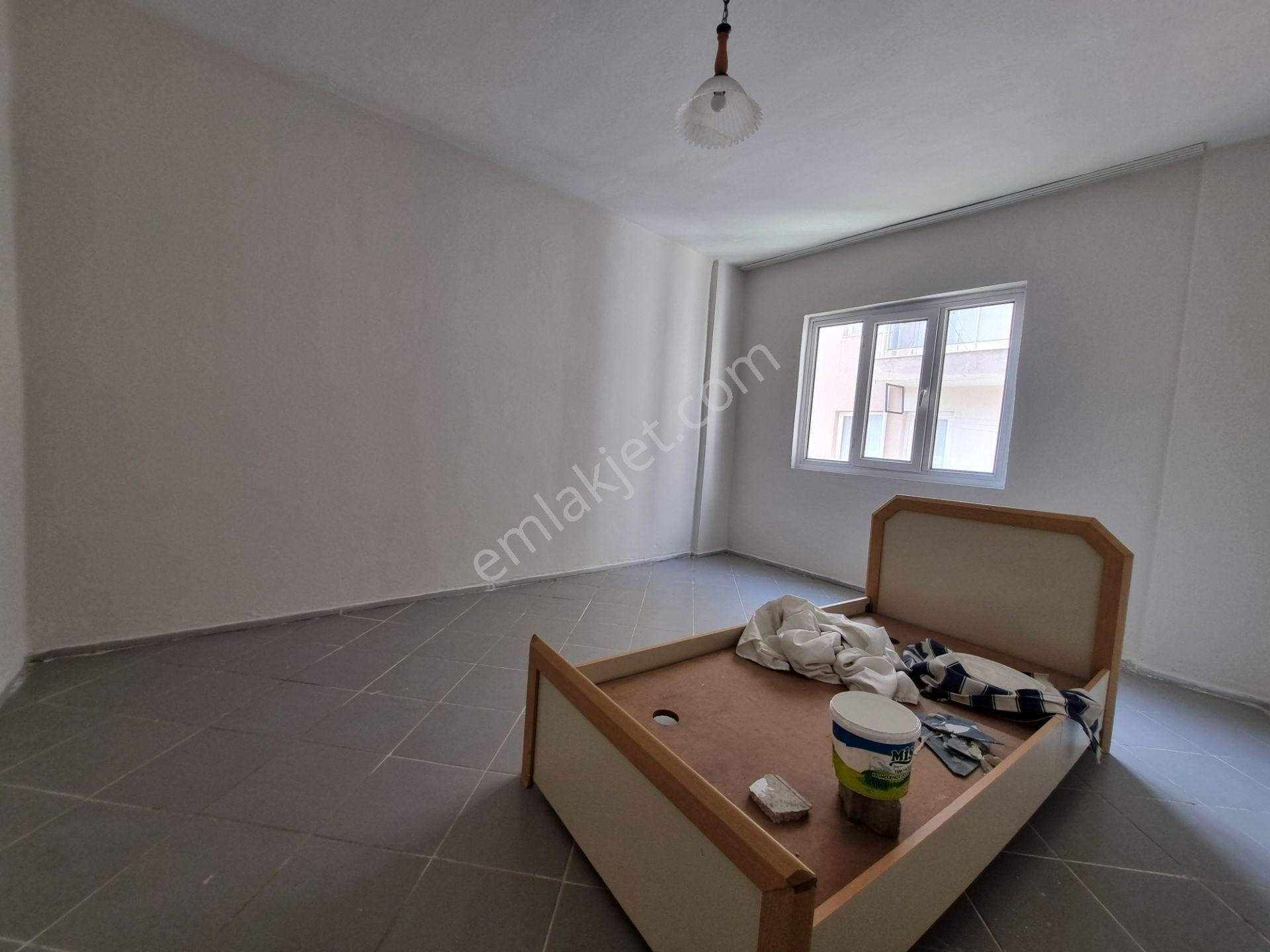 Kuşadası Davutlar Merkezde Satılık Ayrı Mutfak 2+1 Daire - Görsel 15