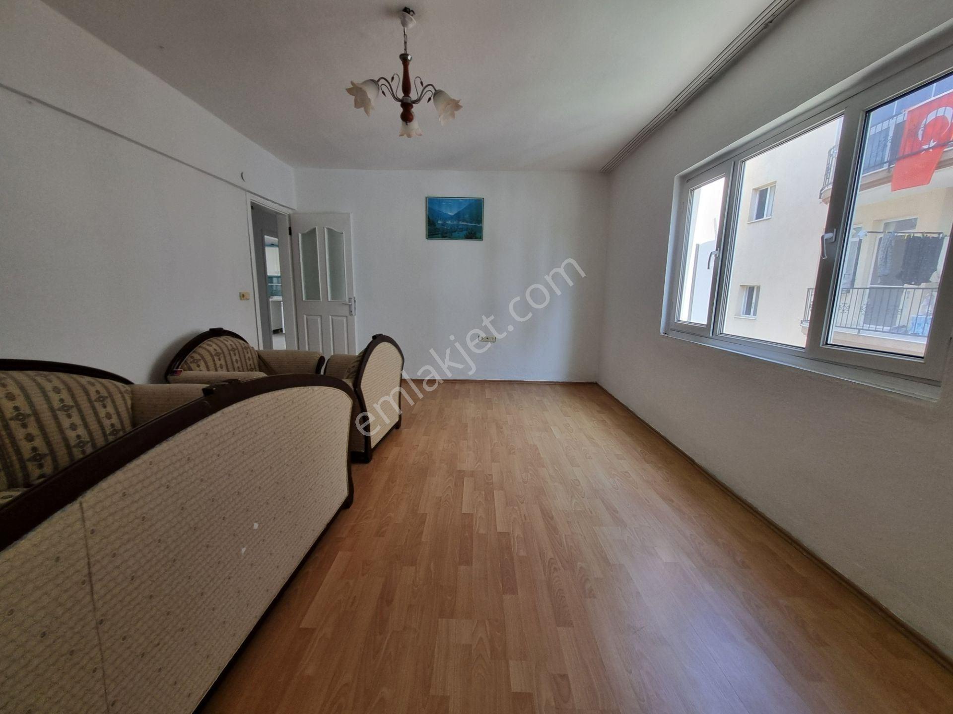 Kuşadası Davutlar Merkezde Satılık Ayrı Mutfak 2+1 Daire - Görsel 12